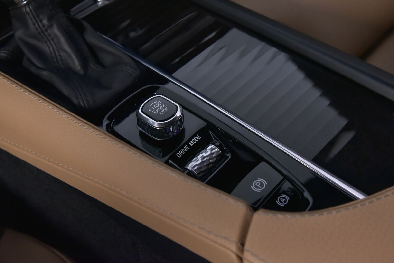 Volvo V90 2019 D3 AWD Business Inscription aut - Webasto | ACC | Pilot Assist | Koukku | Konjakkinahat | High.Performance Audio | KeyLess