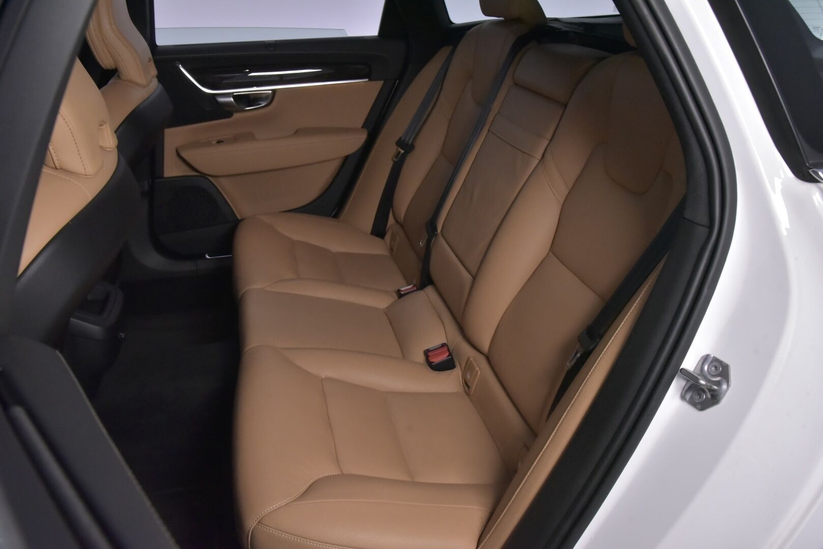 Volvo V90 2019 D3 AWD Business Inscription aut - Webasto | ACC | Pilot Assist | Koukku | Konjakkinahat | High.Performance Audio | KeyLess