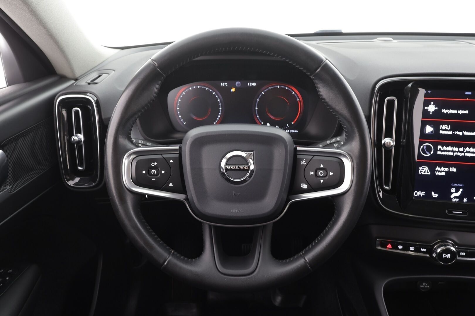 Volvo XC40 2019 D3 Business aut * Webasto / Koukku / ACC / LED / P.Kamera / Kaistavahti / Navi * - Suomi-auto / Kahdet renkaat aluvanteilla - HULLUT AVAJAISHULINAT KORKOTARJOUS 3,29 %