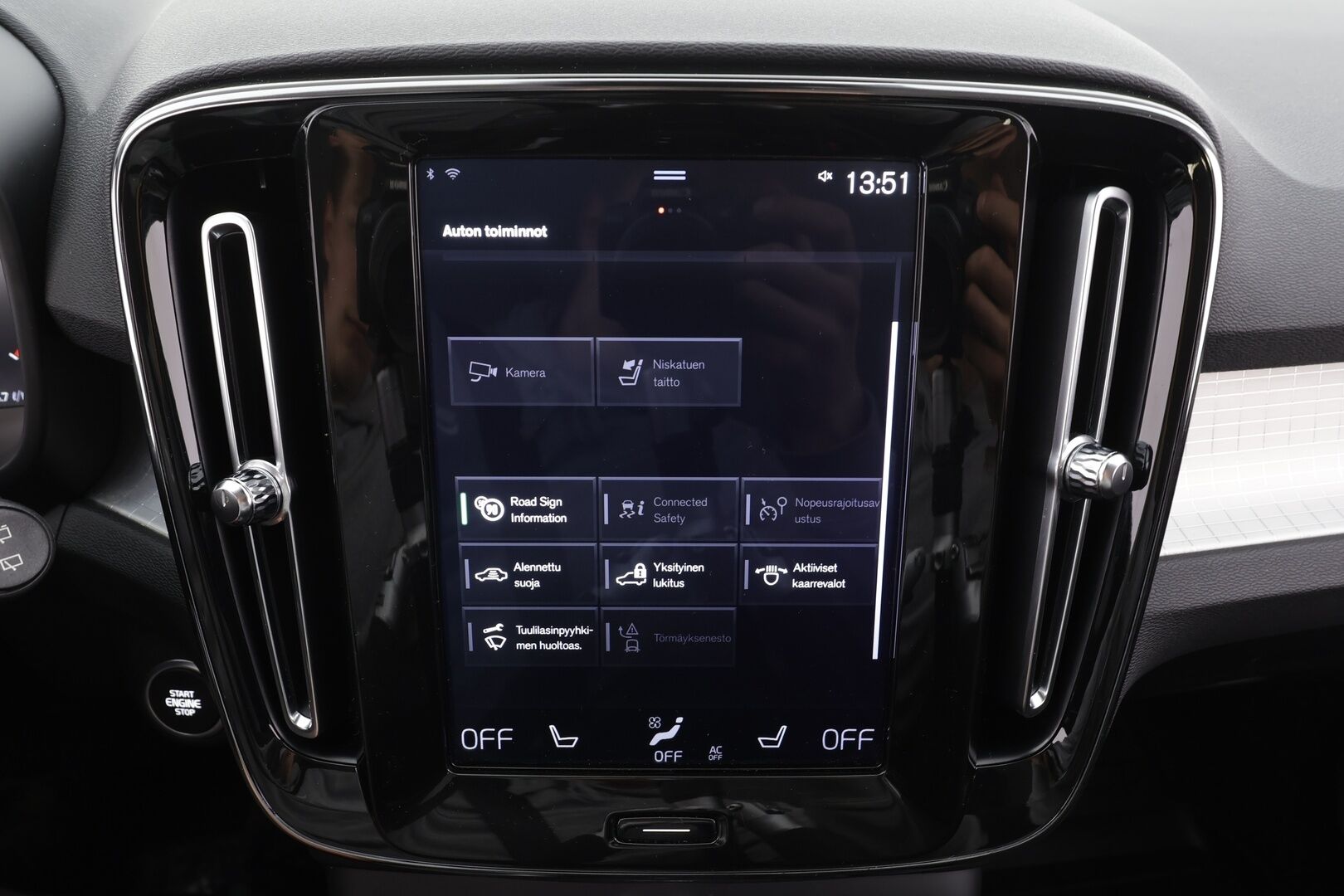 Volvo XC40 2019 D3 Business aut * Webasto / Koukku / ACC / LED / P.Kamera / Kaistavahti / Navi * - Suomi-auto / Kahdet renkaat aluvanteilla - HULLUT AVAJAISHULINAT KORKOTARJOUS 3,29 %