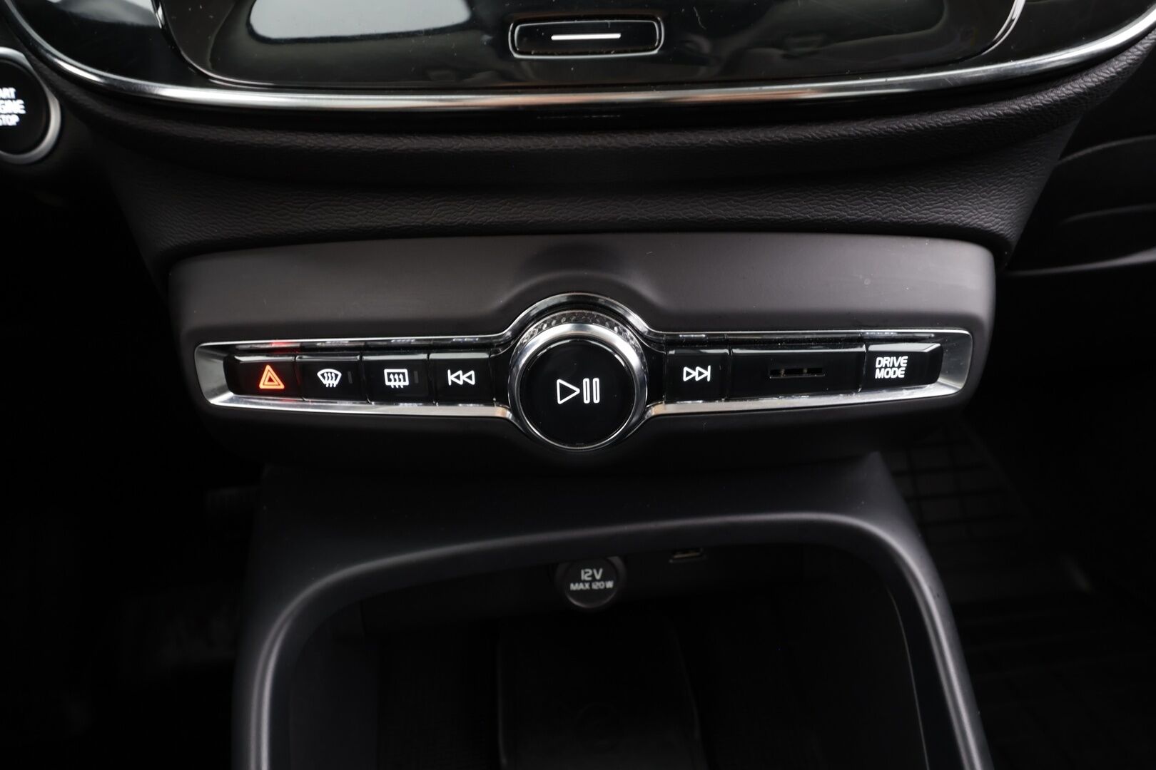 Volvo XC40 2019 D3 Business aut * Webasto / Koukku / ACC / LED / P.Kamera / Kaistavahti / Navi * - Suomi-auto / Kahdet renkaat aluvanteilla - HULLUT AVAJAISHULINAT KORKOTARJOUS 3,29 %