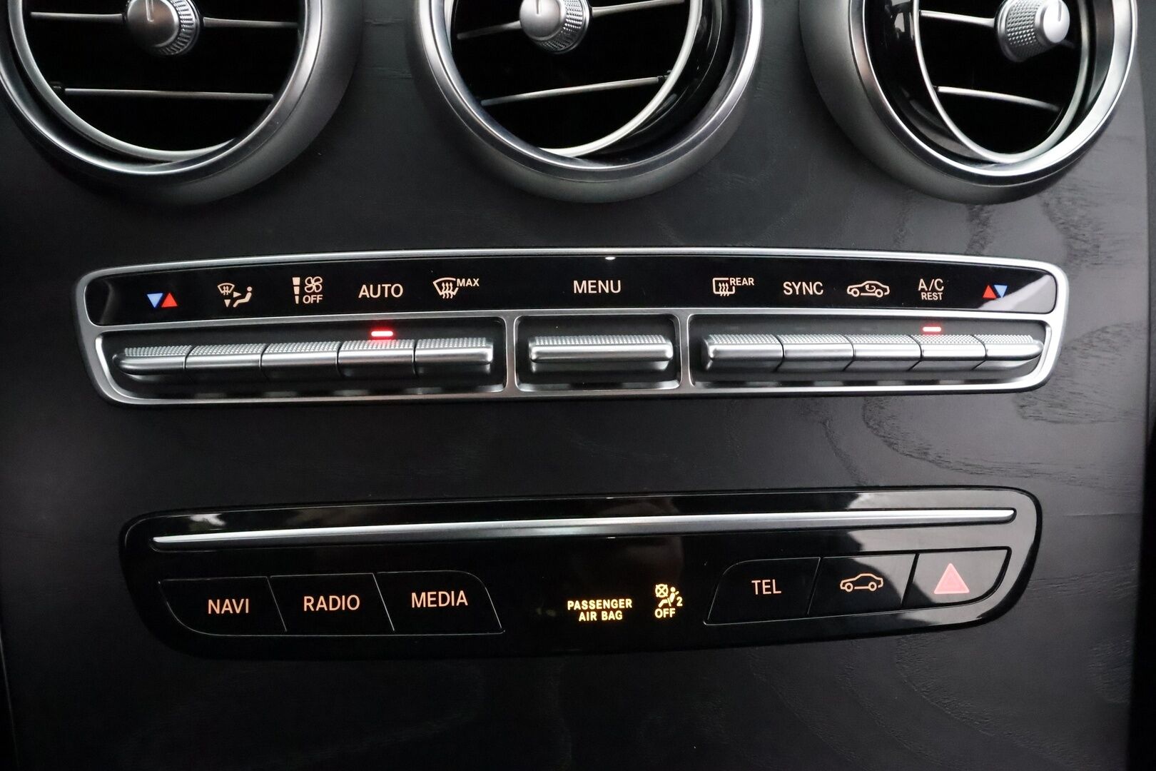 Mercedes-Benz C 2019 400 4Matic A Coupe AMG - | Burmester | Facelift | Designo erikoisväri | P.kamera | Sporttipenkit | Apple & Android | LED | Nahka-alcantara | Merkkihuollot | 2x renkaat |