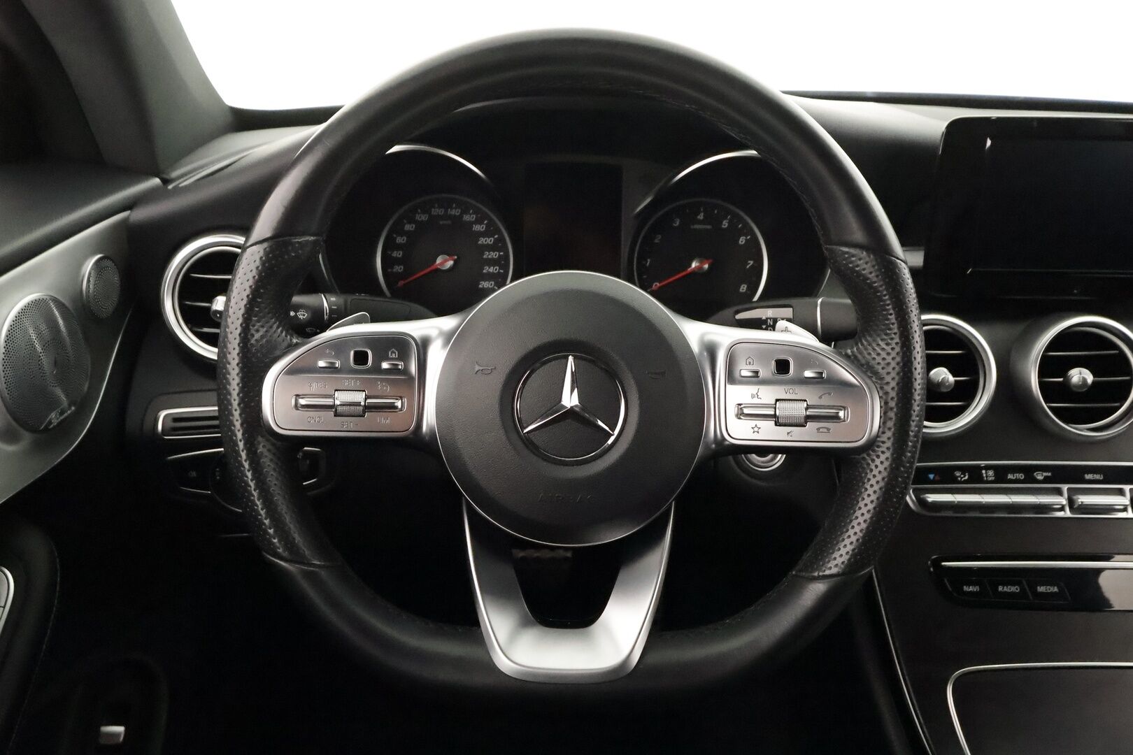 Mercedes-Benz C 2019 400 4Matic A Coupe AMG - | Burmester | Facelift | Designo erikoisväri | P.kamera | Sporttipenkit | Apple & Android | LED | Nahka-alcantara | Merkkihuollot | 2x renkaat |