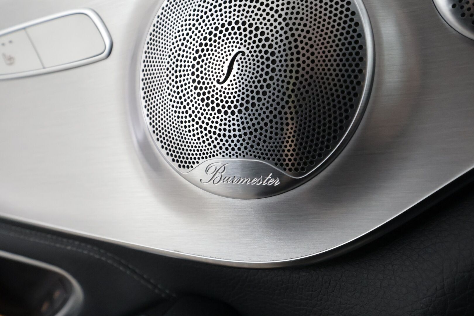 Mercedes-Benz C 2019 400 4Matic A Coupe AMG - | Burmester | Facelift | Designo erikoisväri | P.kamera | Sporttipenkit | Apple & Android | LED | Nahka-alcantara | Merkkihuollot | 2x renkaat |