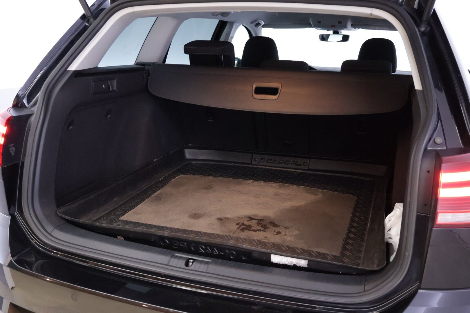 Volkswagen Golf 2019 Variant Highline 2,0 TDI SCR 110 kW (150 hv) DSG *ACC / Koukku / Navi / Webasto / Digimittaristo / P.kamera / Led* - Pieni ruokainen! / Jakopää vaihdettu 159tkm 05.2025! - Osta nyt, maksa vasta ensi vuonna