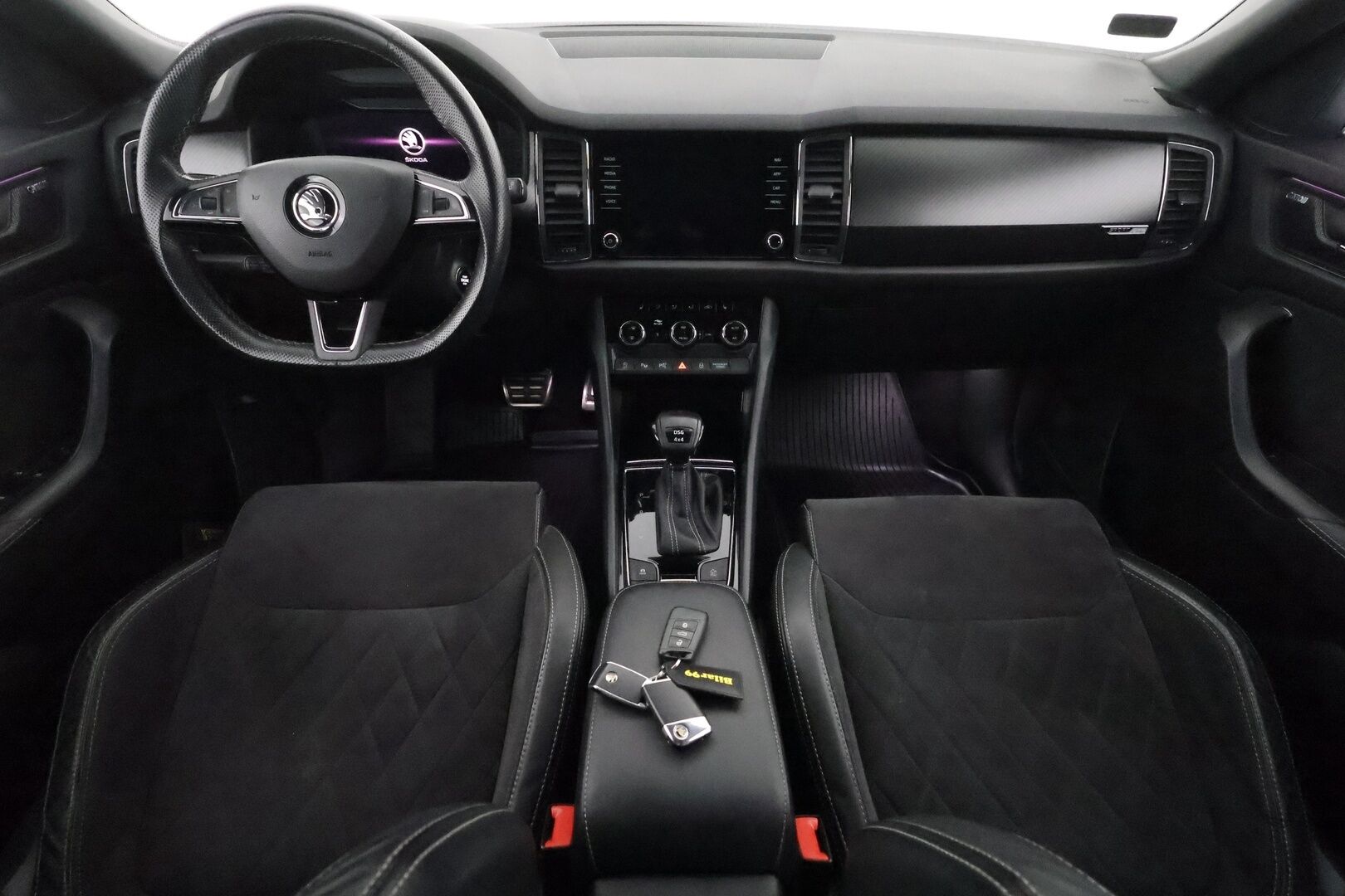 Skoda Kodiaq 2019 2,0 TDI 190 4x4 SportLine DSG Autom **Muistipenkki / Webasto / Koukku / 360° Kamera / Adapt.Vakkari / Canton** - LED-valot / Digimittaristo /  Navi / Kaistavahti / Nahka-Alcantara / KeylessGO / 2x Renkaat