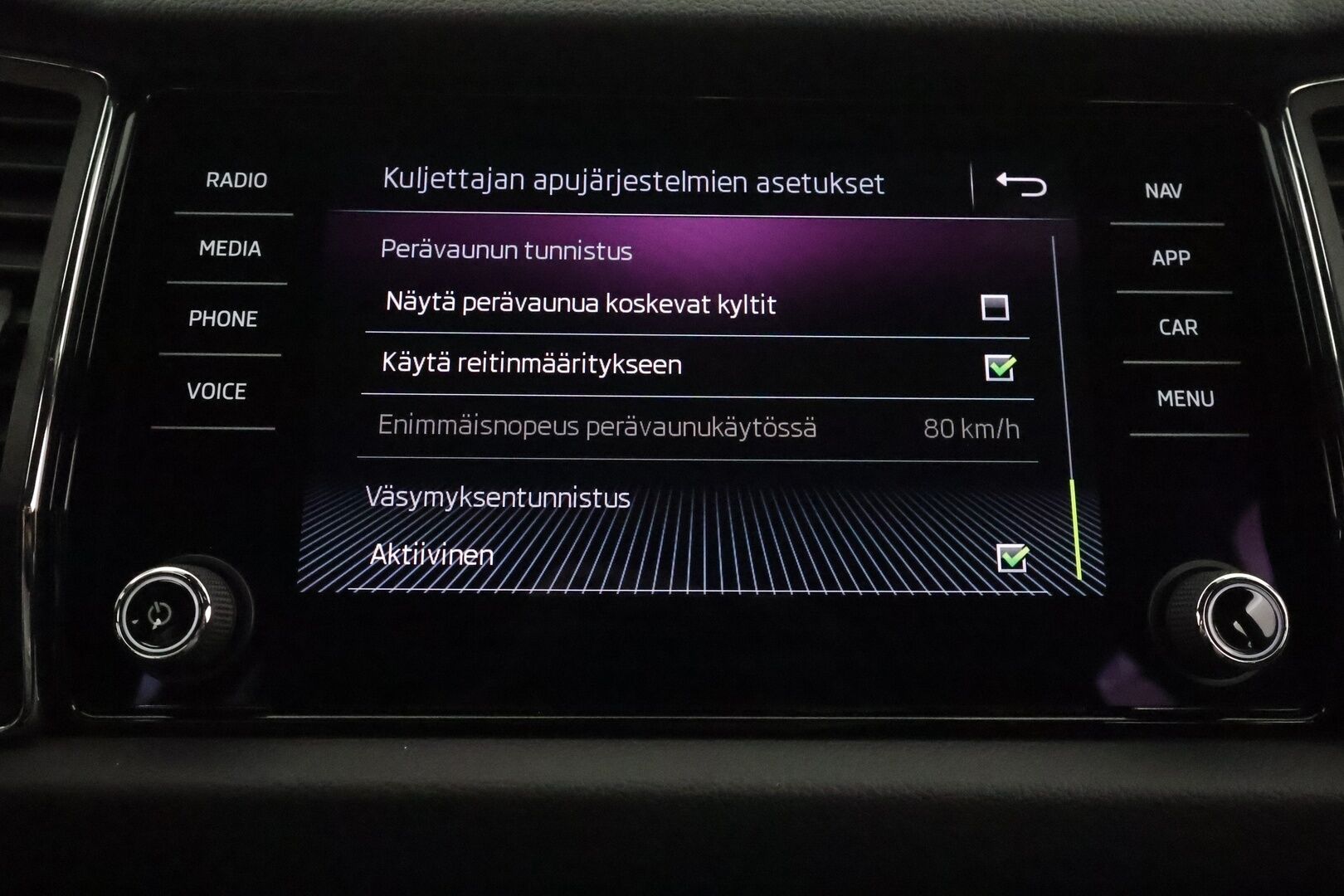 Skoda Kodiaq 2019 2,0 TDI 190 4x4 SportLine DSG Autom **Muistipenkki / Webasto / Koukku / 360° Kamera / Adapt.Vakkari / Canton** - LED-valot / Digimittaristo /  Navi / Kaistavahti / Nahka-Alcantara / KeylessGO / 2x Renkaat