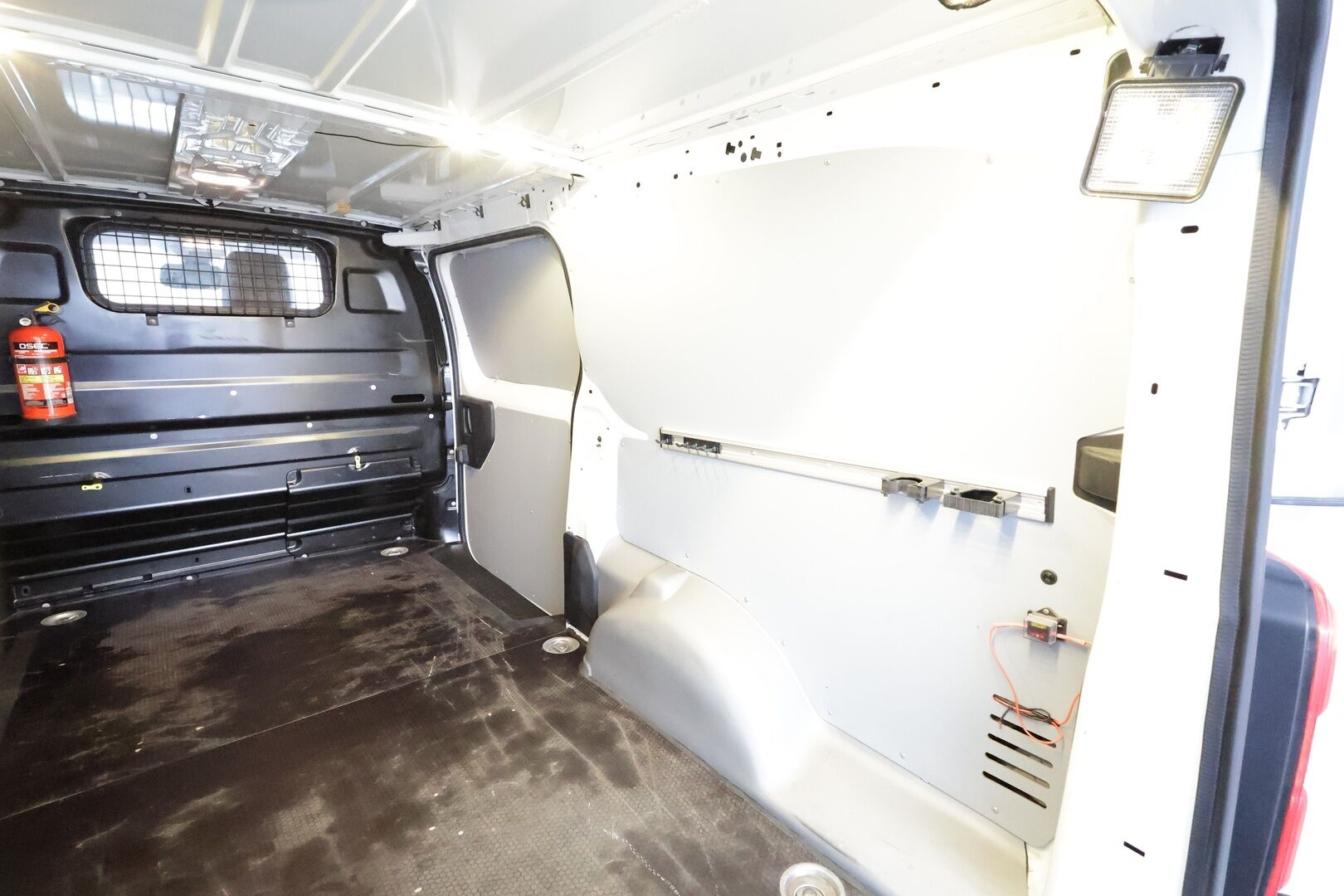 Peugeot Expert 2019 BlueHDi 120 XL 4x4 * Vakkari / Koukku / Webasto / LED-Lisävalo / P.Kamera * - Kahdet Renkaat / Suomi-auto