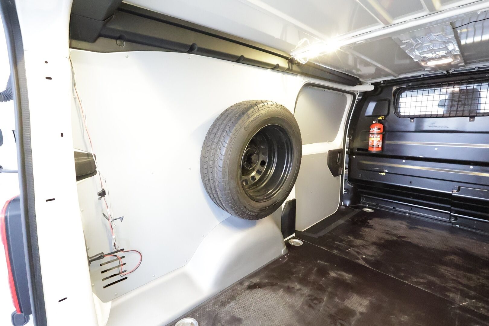 Peugeot Expert 2019 BlueHDi 120 XL 4x4 * Vakkari / Koukku / Webasto / LED-Lisävalo / P.Kamera * - Kahdet Renkaat / Suomi-auto