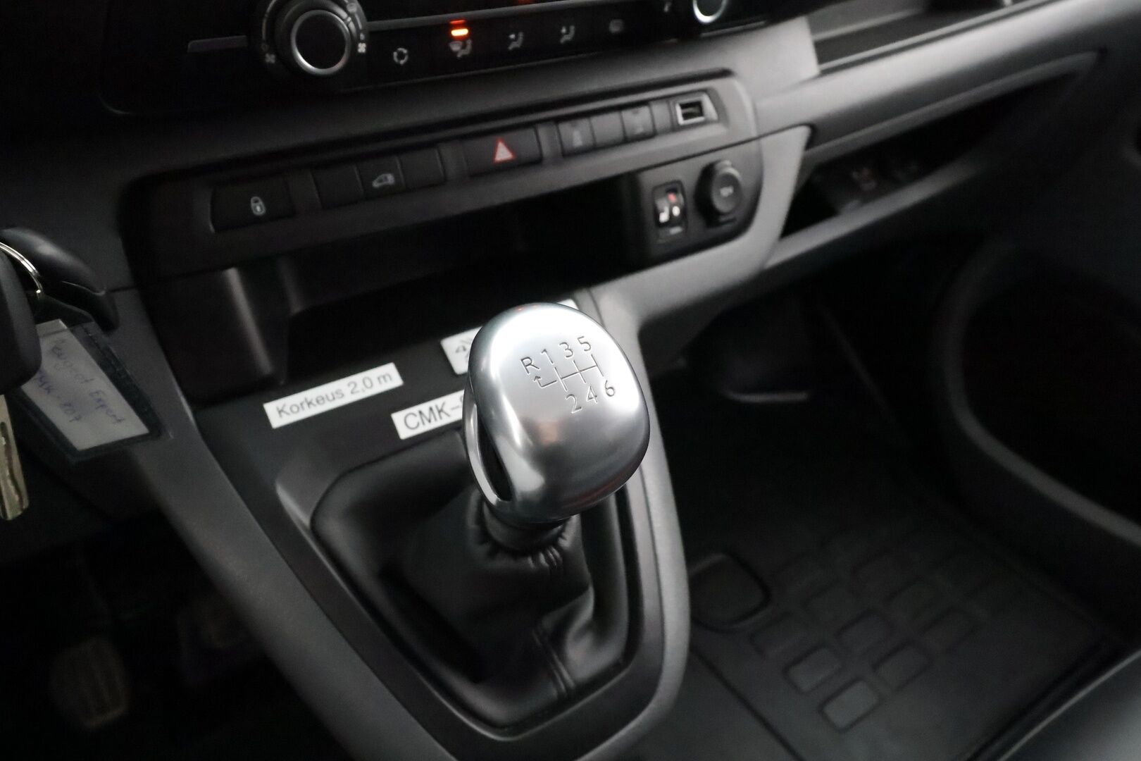 Peugeot Expert 2019 BlueHDi 120 XL 4x4 * Vakkari / Koukku / Webasto / LED-Lisävalo / P.Kamera * - Kahdet Renkaat / Suomi-auto