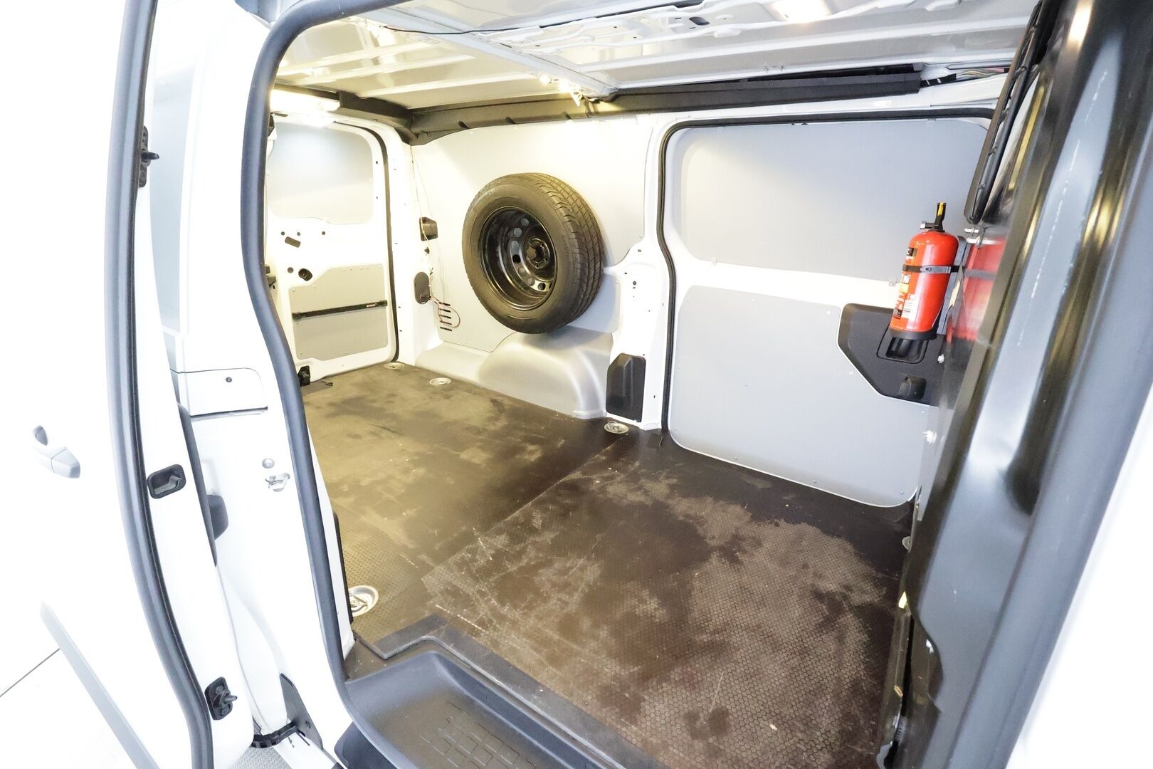 Peugeot Expert 2019 BlueHDi 120 XL 4x4 * Vakkari / Koukku / Webasto / LED-Lisävalo / P.Kamera * - Kahdet Renkaat / Suomi-auto