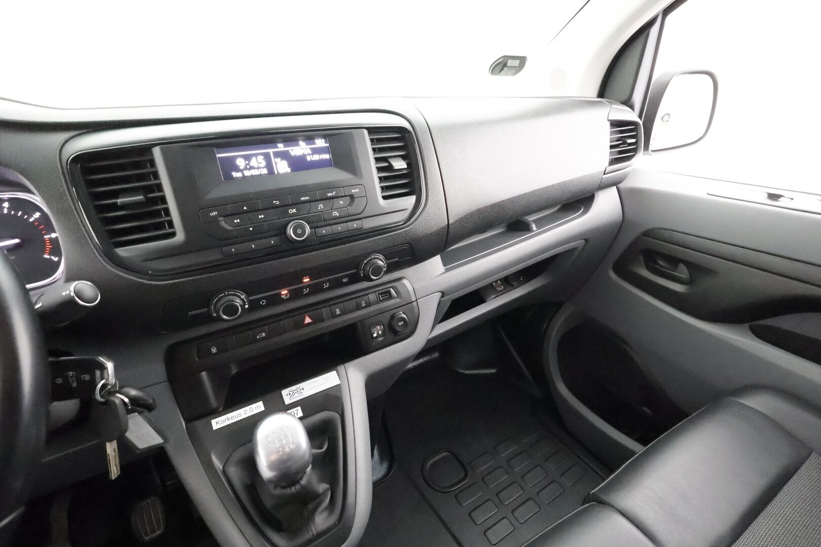 Peugeot Expert 2019 BlueHDi 120 XL 4x4 * Vakkari / Koukku / Webasto / LED-Lisävalo / P.Kamera * - Kahdet Renkaat / Suomi-auto