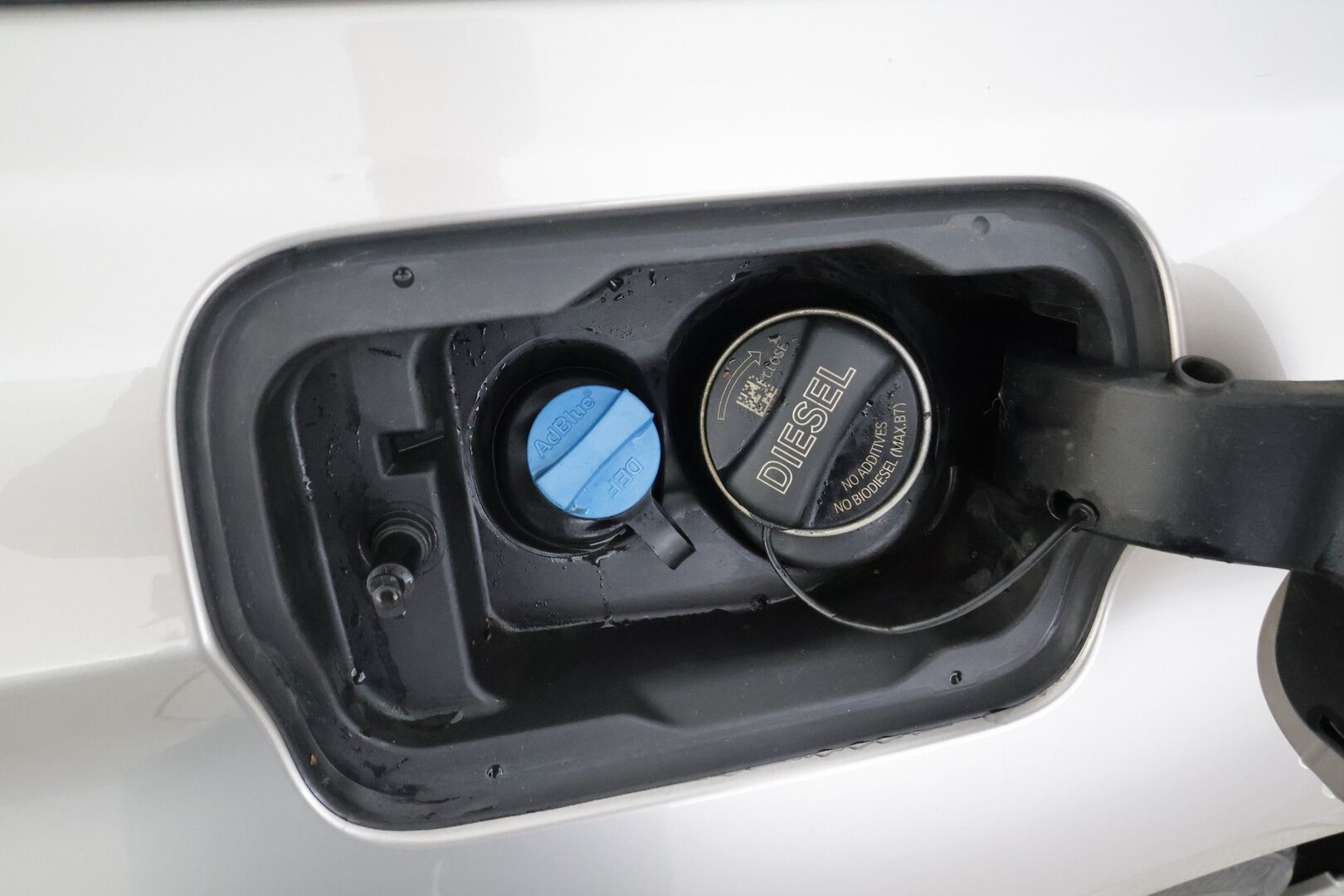 BMW 530 2017 G31 Touring 530d A xDrive Business Comfort * H&K / Panorama / ACC / Adapt.LED / 360° / Sisätilanlämmitin / Navi * - Koukku / HUD / Hierovat&Ilmastoidut Sportnahat Muistilla / Kahdet renkaat / Merkkihuollot - HULLUT BLACKWEEK JATKOT - KORKOTARJOUS 2,49%