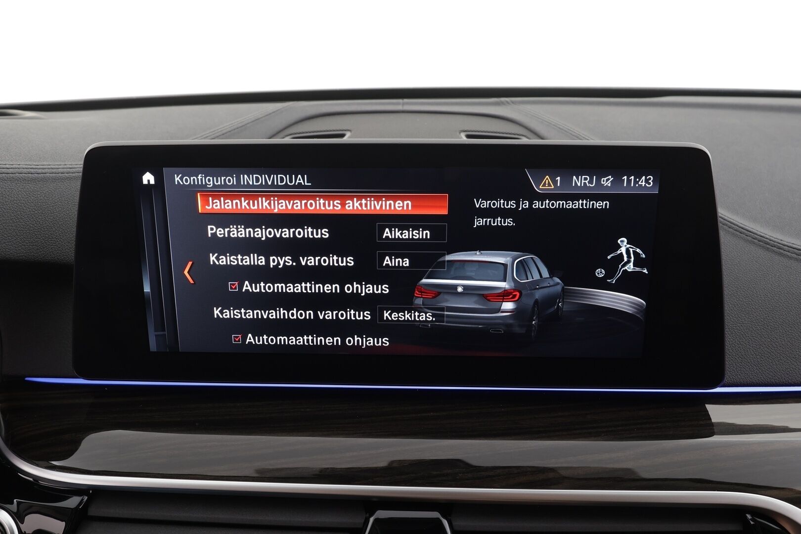 BMW 530 2017 G31 Touring 530d A xDrive Business Comfort * H&K / Panorama / ACC / Adapt.LED / 360° / Sisätilanlämmitin / Navi * - Koukku / HUD / Hierovat&Ilmastoidut Sportnahat Muistilla / Kahdet renkaat / Merkkihuollot - HULLUT BLACKWEEK JATKOT - KORKOTARJOUS 2,49%