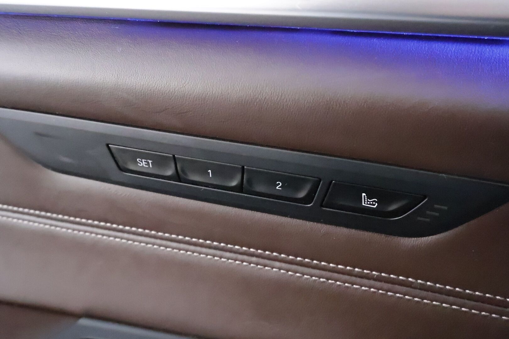 BMW 530 2017 G31 Touring 530d A xDrive Business Luxury * KATSO VARUSTEET! / H&K / Panorama / ACC / Adapt.LED / 360° * - Nelipyöräohjaus / Imuovet / Comfort istuimet Hieronnalla & Ilmastoinnilla / Digimittaristo / Koukku / HUD / Kahdet renkaat / Merkkihuollot