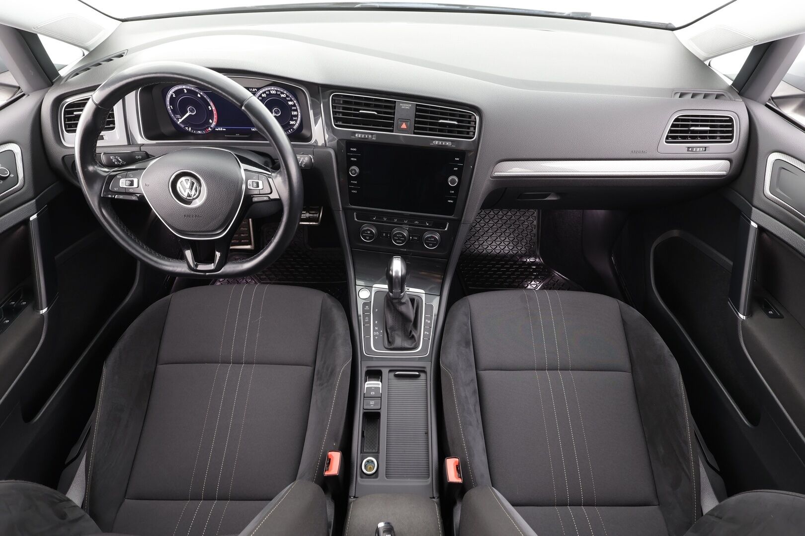 Volkswagen Golf 2019 Variant Alltrack 2,0 TDI SCR 110 kW (150 hv) 4MOTION DSG * ACC / Webasto / Koukku / P.tutkat / LED* - Kahdet renkaat