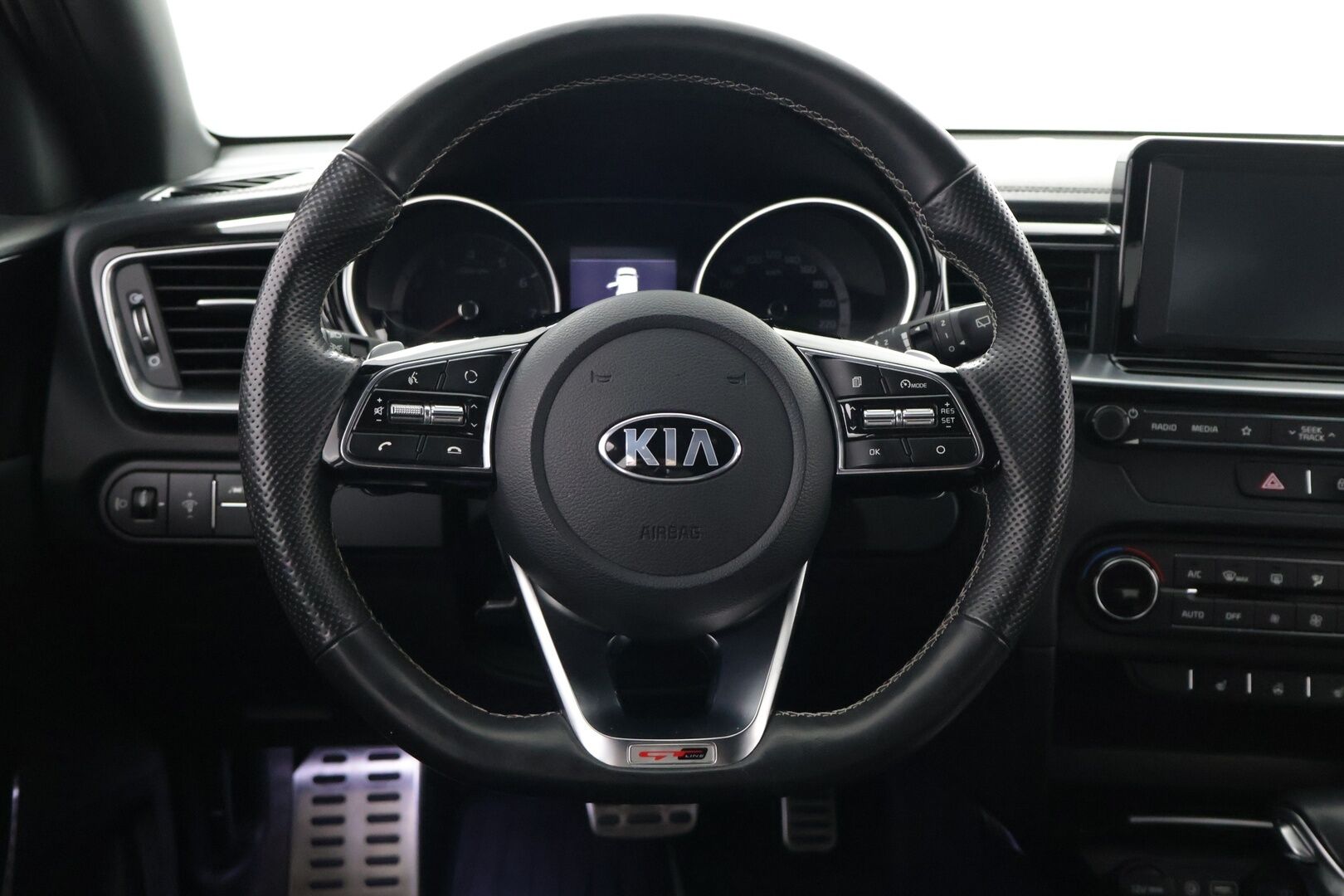 Kia ProCeed 2019 1,4 T-GDI ISG 140hv GT-Line SB DCT A/T EcoDynamics - Suomi-auto | P-Kamera | Tutkat | Vakkari | Lohko -sisähaaralla | Vetokoukku | Urheiluistuimet 