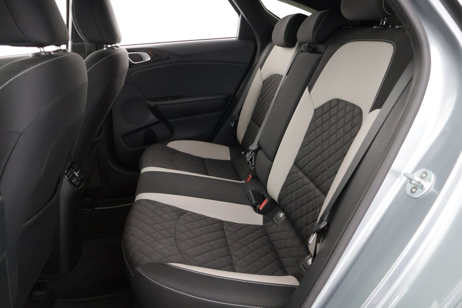 Kia ProCeed 2019 1,4 T-GDI ISG 140hv GT-Line SB DCT A/T EcoDynamics - Suomi-auto | P-Kamera | Tutkat | Vakkari | Lohko -sisähaaralla | Vetokoukku | Urheiluistuimet 