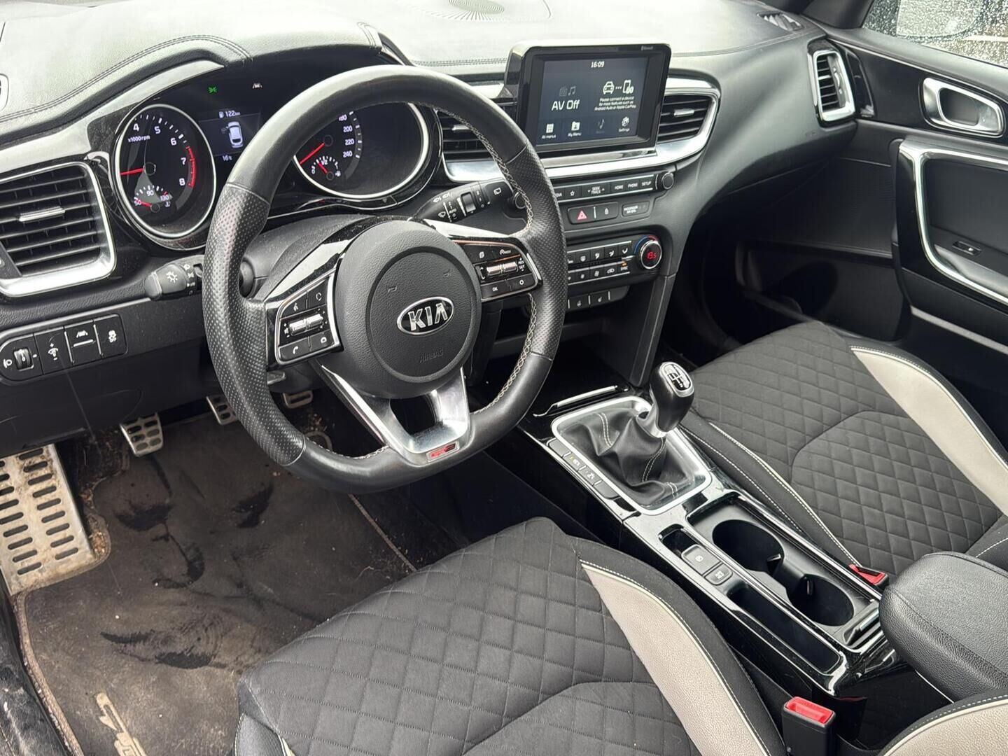 Kia ProCeed 2019 1,4 T-GDI ISG 140hv GT-Line SB EcoDynamics - | Lohko | Kaistavahti | Kamera | App-Connect | Uudet renkaat |