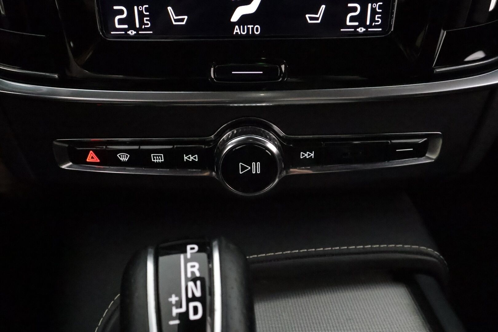 Volvo S90 2019 D5 AWD R-Design aut **Webasto / Adapt.Vakkari / Full-LED / Bowers&Wilkins / Sporttipenkki Muistilla / Navi** - Suomi-auto / P-Kamera / Kaistavahti / KeylessGO / 2x Renkaat 