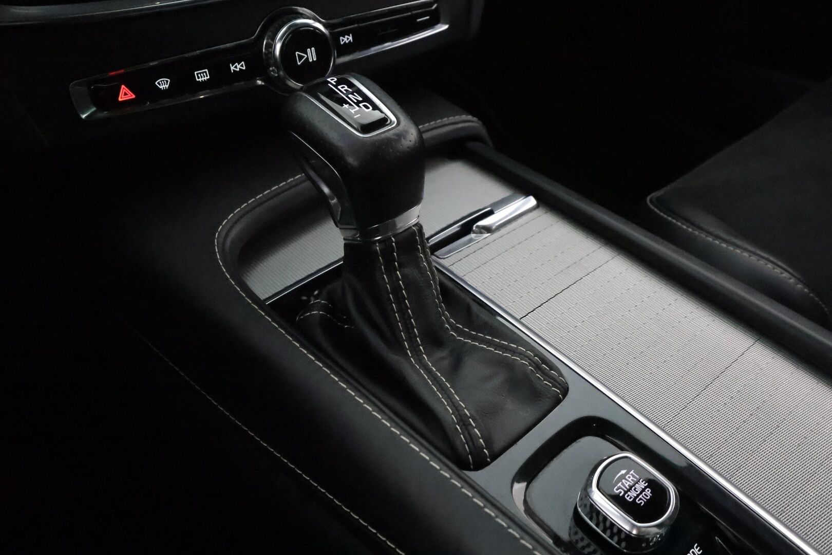 Volvo S90 2019 D5 AWD R-Design aut **Webasto / Adapt.Vakkari / Full-LED / Bowers&Wilkins / Sporttipenkki Muistilla / Navi** - Suomi-auto / P-Kamera / Kaistavahti / KeylessGO / 2x Renkaat 