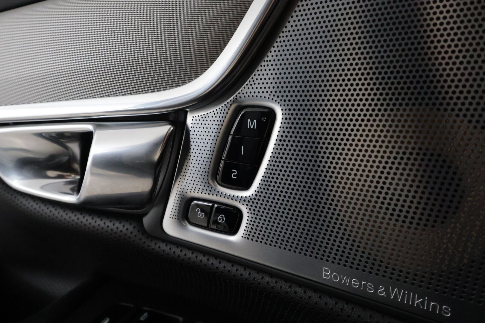 Volvo S90 2019 D5 AWD R-Design aut **Webasto / Adapt.Vakkari / Full-LED / Bowers&Wilkins / Sporttipenkki Muistilla / Navi** - Suomi-auto / P-Kamera / Kaistavahti / KeylessGO / 2x Renkaat 