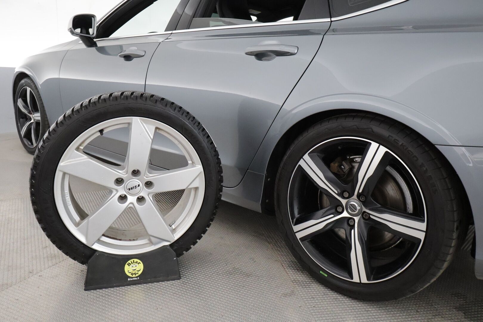 Volvo S90 2019 D5 AWD R-Design aut **Webasto / Adapt.Vakkari / Full-LED / Bowers&Wilkins / Sporttipenkki Muistilla / Navi** - Suomi-auto / P-Kamera / Kaistavahti / KeylessGO / 2x Renkaat 
