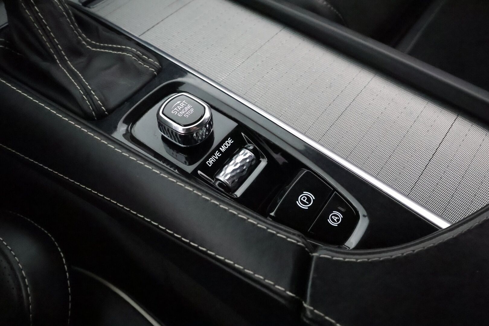 Volvo S90 2019 D5 AWD R-Design aut **Webasto / Adapt.Vakkari / Full-LED / Bowers&Wilkins / Sporttipenkki Muistilla / Navi** - Suomi-auto / P-Kamera / Kaistavahti / KeylessGO / 2x Renkaat 