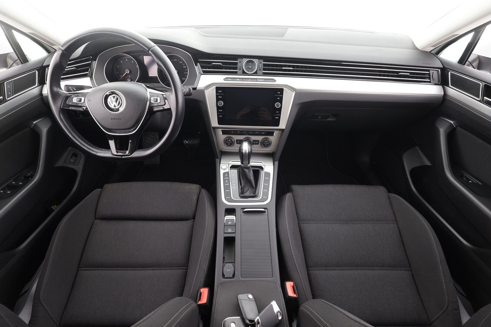 Volkswagen Passat 2019 Variant Comfortline 1,5 TSI EVO 110 kW (150 hv) DSG-automaatti - | ACC | Webasto | Koukku | LED | P.tutkat | Bluetooth | Apple&Android | Suomi-auto | Kahdet Renkaat |