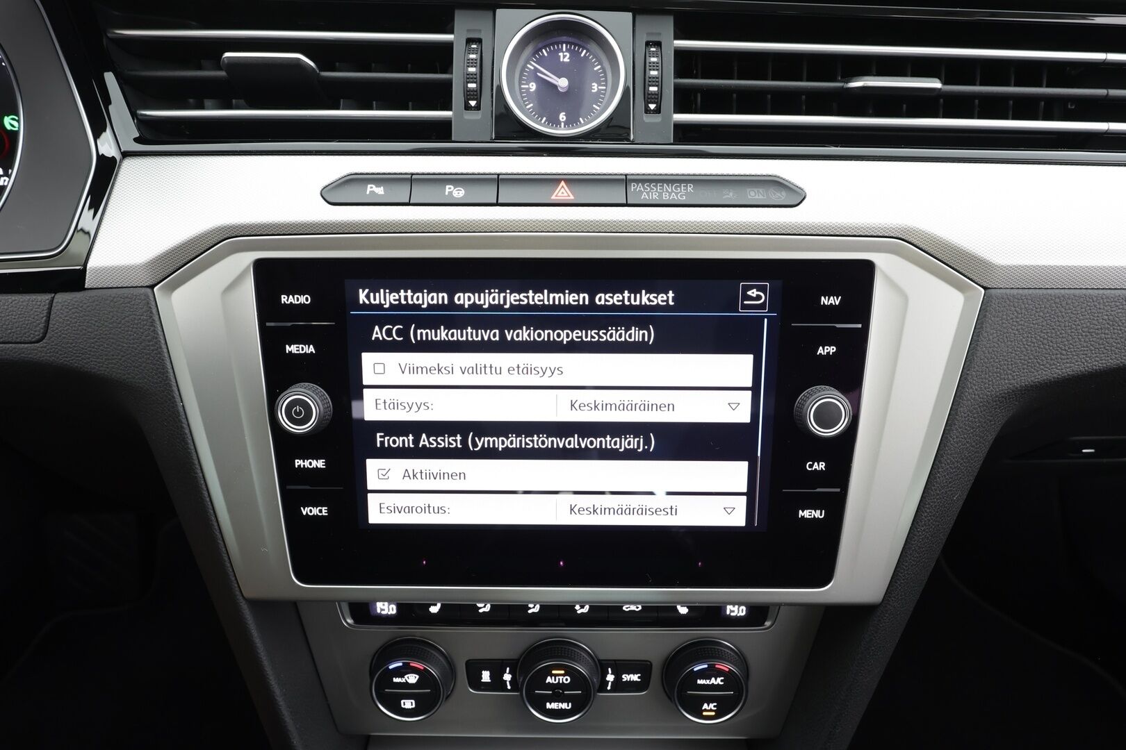 Volkswagen Passat 2019 Variant Comfortline 1,5 TSI EVO 110 kW (150 hv) DSG-automaatti - | ACC | Webasto | Koukku | LED | P.tutkat | Bluetooth | Apple&Android | Suomi-auto | Kahdet Renkaat |