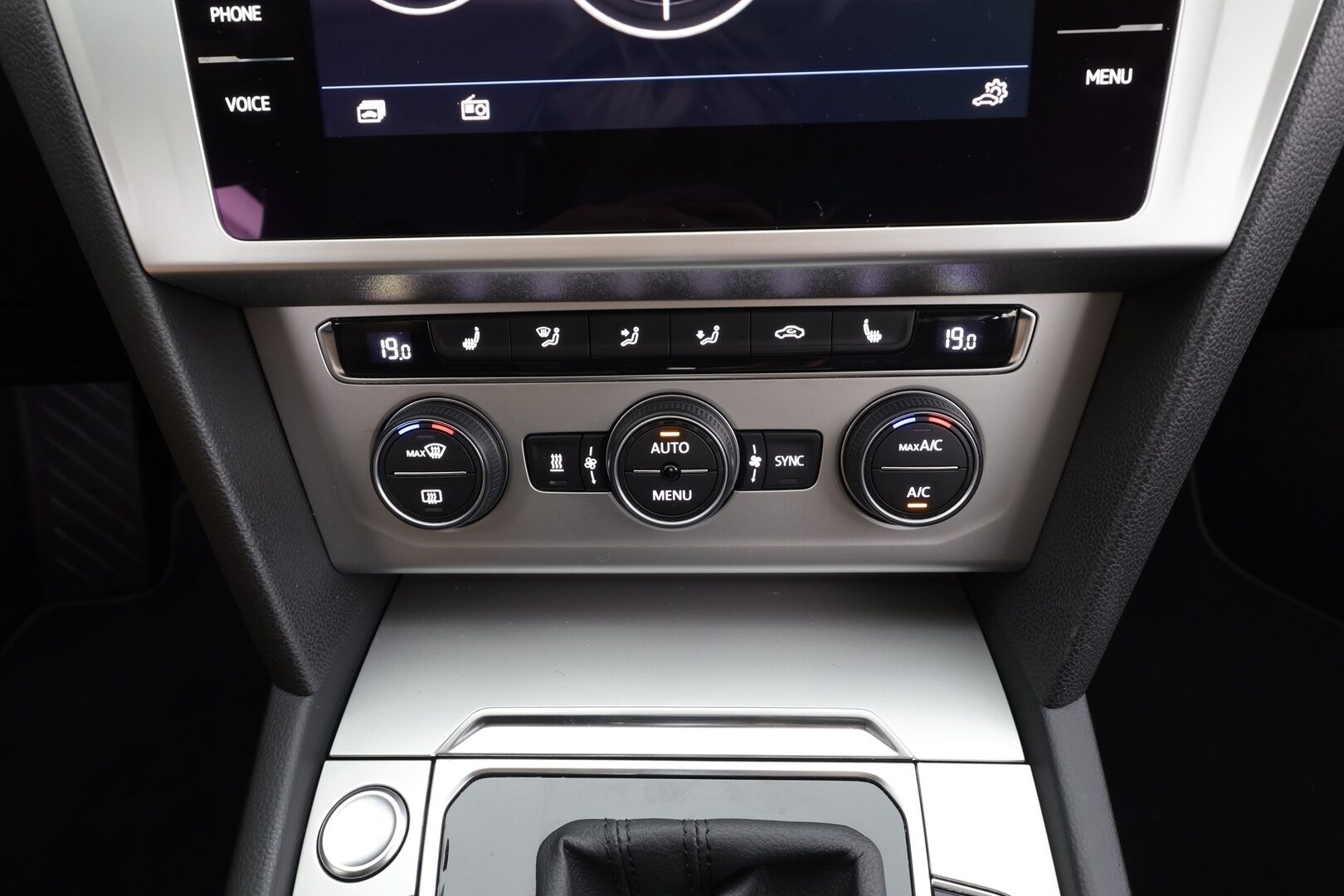 Volkswagen Passat 2019 Variant Comfortline 1,5 TSI EVO 110 kW (150 hv) DSG-automaatti - | ACC | Webasto | Koukku | LED | P.tutkat | Bluetooth | Apple&Android | Suomi-auto | Kahdet Renkaat |