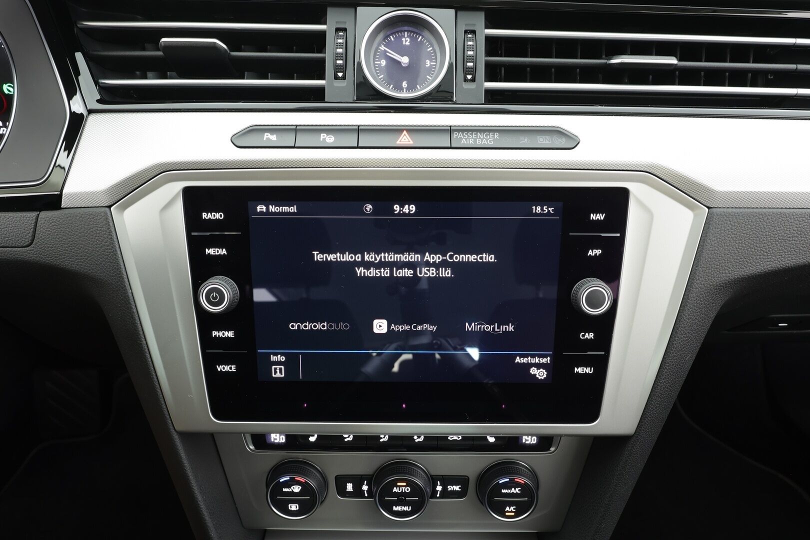Volkswagen Passat 2019 Variant Comfortline 1,5 TSI EVO 110 kW (150 hv) DSG-automaatti - | ACC | Webasto | Koukku | LED | P.tutkat | Bluetooth | Apple&Android | Suomi-auto | Kahdet Renkaat |