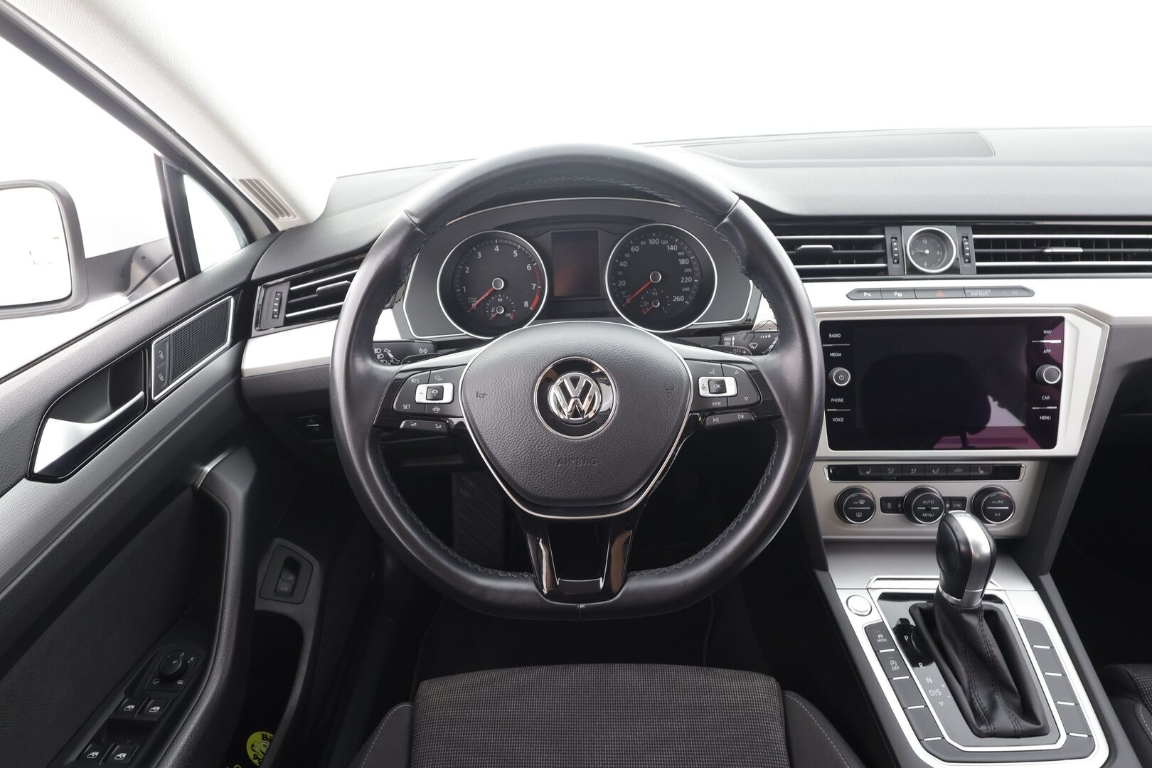 Volkswagen Passat 2019 Variant Comfortline 1,5 TSI EVO 110 kW (150 hv) DSG-automaatti - | ACC | Webasto | Koukku | LED | P.tutkat | Bluetooth | Apple&Android | Suomi-auto | Kahdet Renkaat |