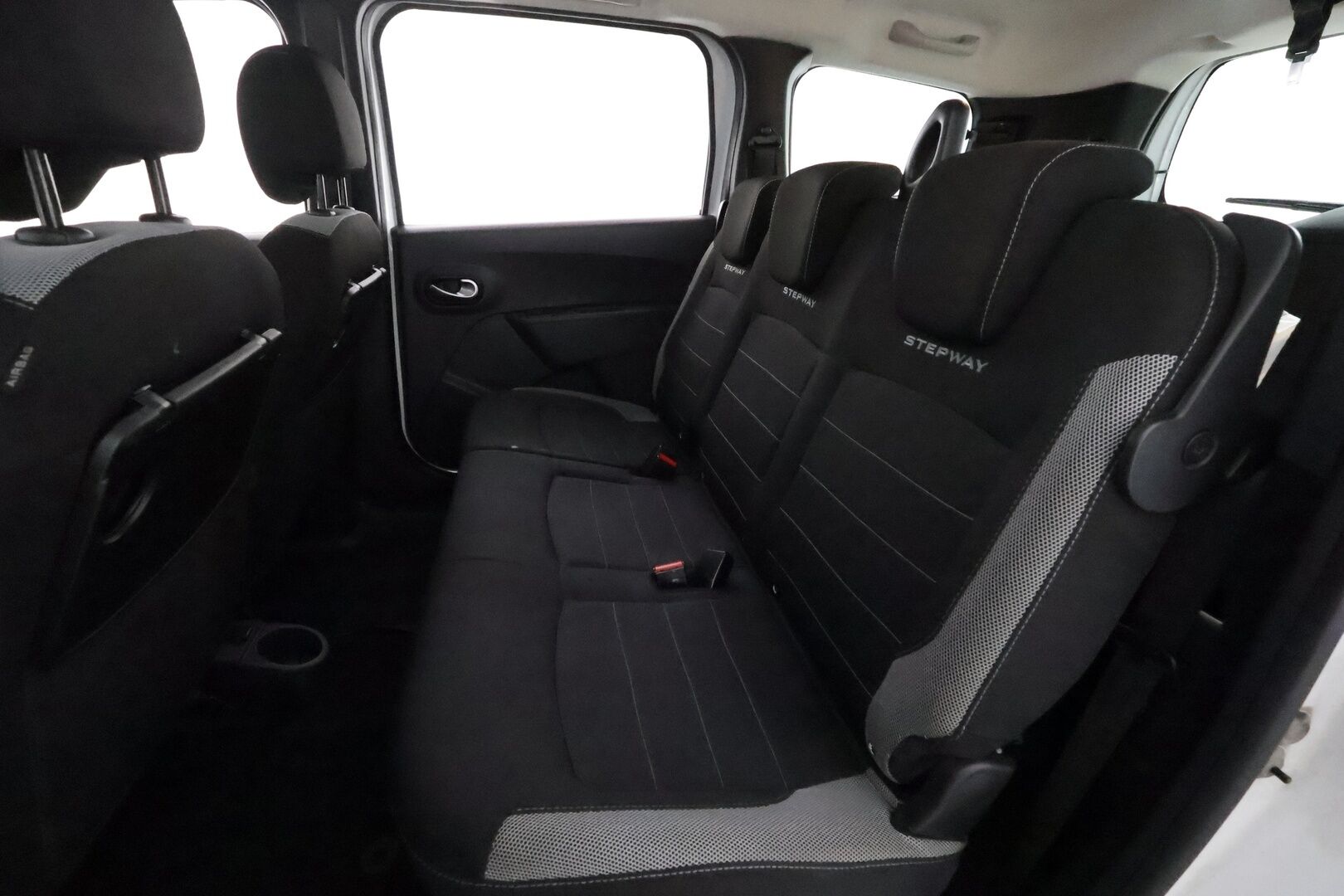 Dacia Lodgy 2019 Stepway 10 Blue dCi 115 7-paik. / Suomi-auto / Vakkari / Lohkolämmitin / P.kamera / TULOSSA**