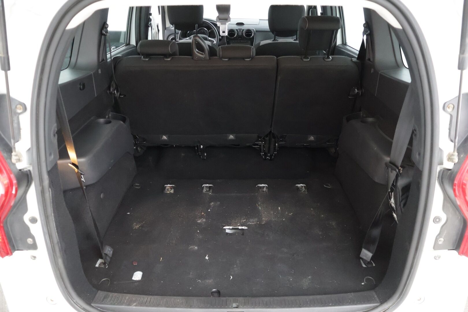 Dacia Lodgy 2019 Stepway 10 Blue dCi 115 7-paik. **Vakkari / Lohkolämmitin / P.kamera / Navi / Apple&Android** - Suomi-auto
