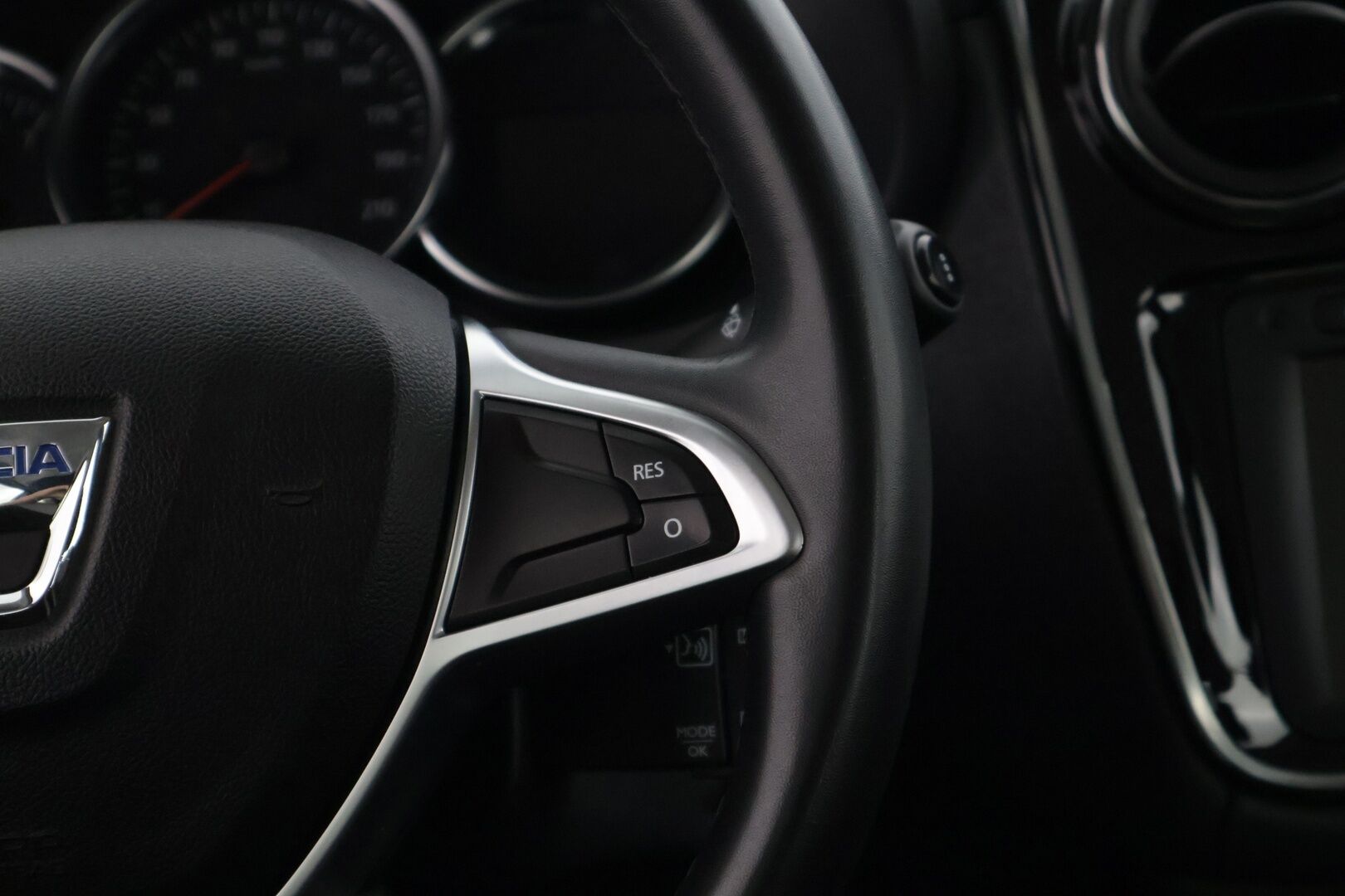 Dacia Lodgy 2019 Stepway 10 Blue dCi 115 7-paik. **Vakkari / Lohkolämmitin / P.kamera / Navi / Apple&Android** - Suomi-auto