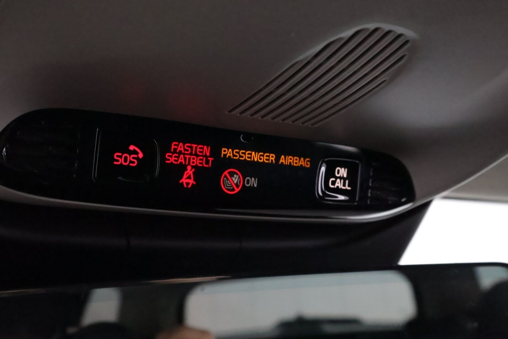 Volvo V60 2019 D3 Business aut * Webasto / Merkkihuollot / Vetokoukku / Ratinlämmitys / Adapt.LED / Sähköluukku / Digimittari! - UPEA!