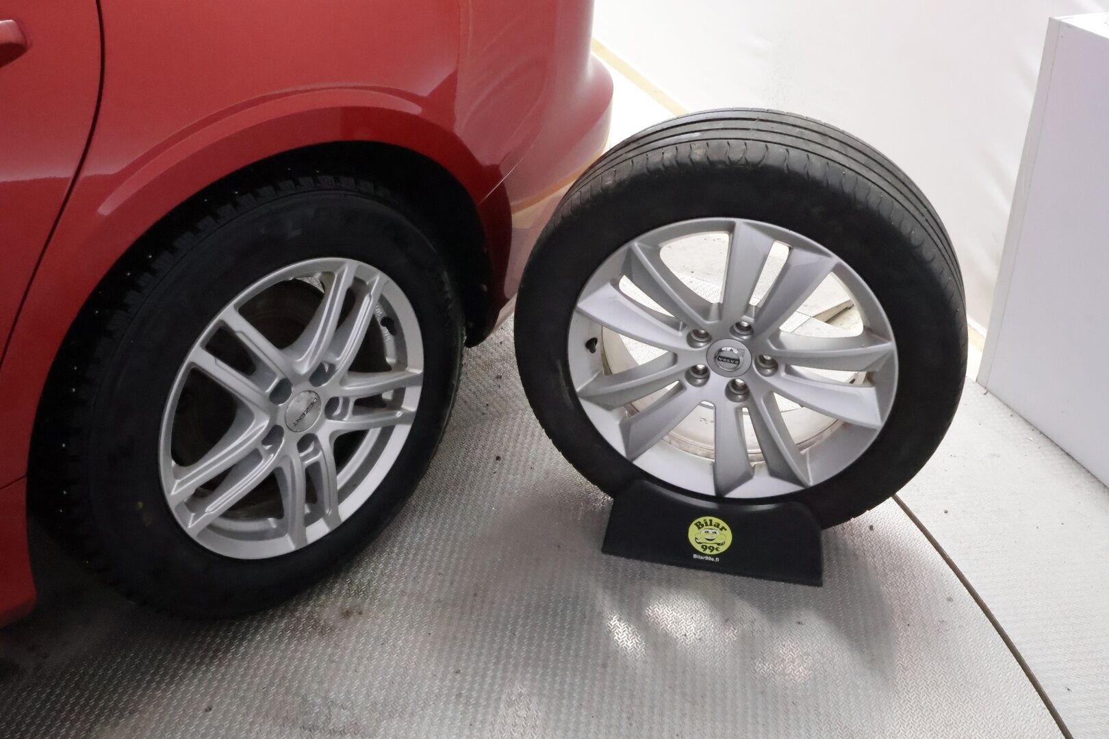 Volvo V60 2019 D3 Business aut * Webasto / Merkkihuollot / Vetokoukku / Ratinlämmitys / Adapt.LED / Sähköluukku / Digimittari!