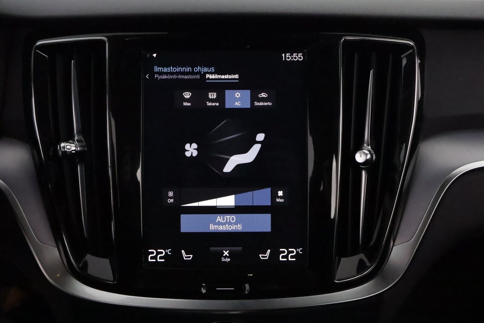 Volvo V60 2019 D3 Business aut * Webasto / Merkkihuollot / Vetokoukku / Ratinlämmitys / Adapt.LED / Sähköluukku / Digimittari!