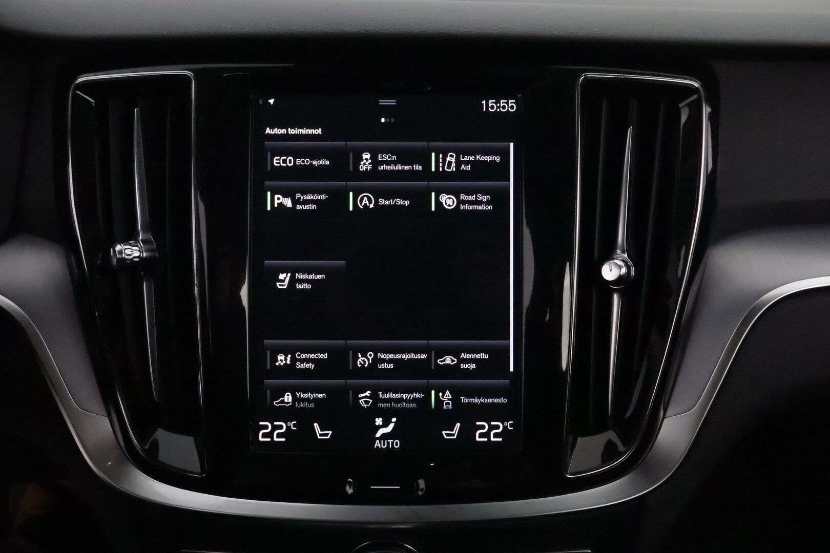 Volvo V60 2019 D3 Business aut * Webasto / Merkkihuollot / Vetokoukku / Ratinlämmitys / Adapt.LED / Sähköluukku / Digimittari!