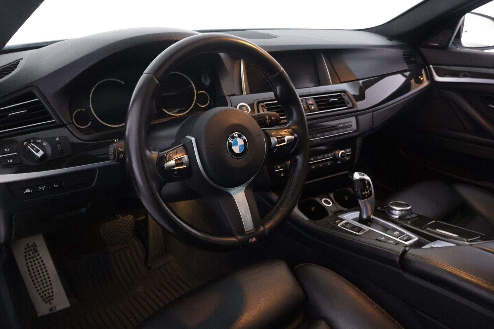 BMW 535 2014 F11 Touring 535d A xDrive M Sport *Myydään huutokaupat.com*