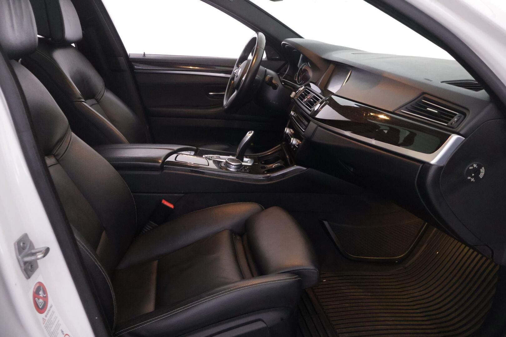 BMW 535 2014 F11 Touring 535d A xDrive M Sport *Myydään huutokaupat.com*