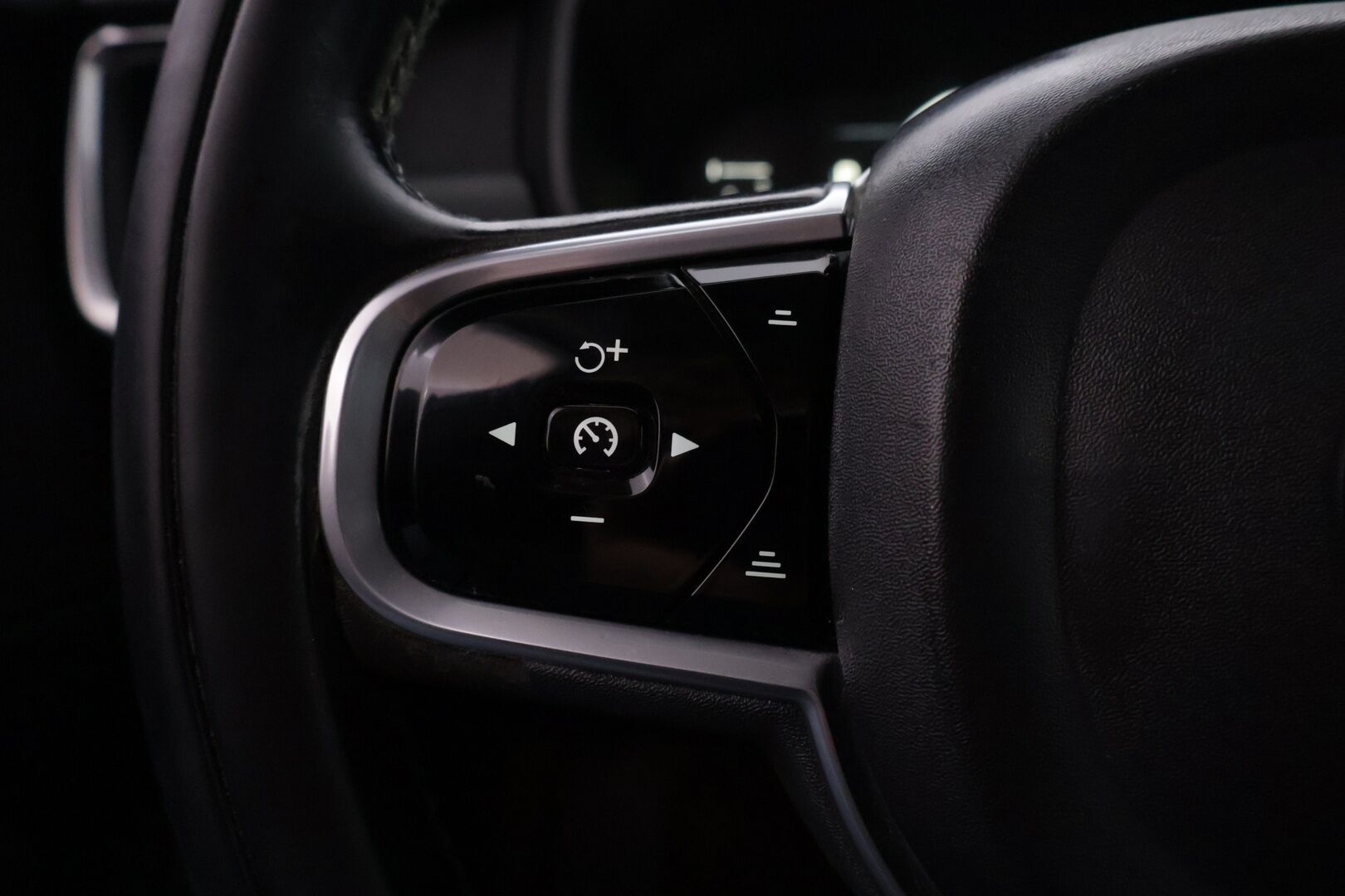 Volvo V90 2017 D3 AWD Momentum aut - YritysOutlet - Myydään vain yrityksille - - YritysOutlet - Myydään vain yrityksille