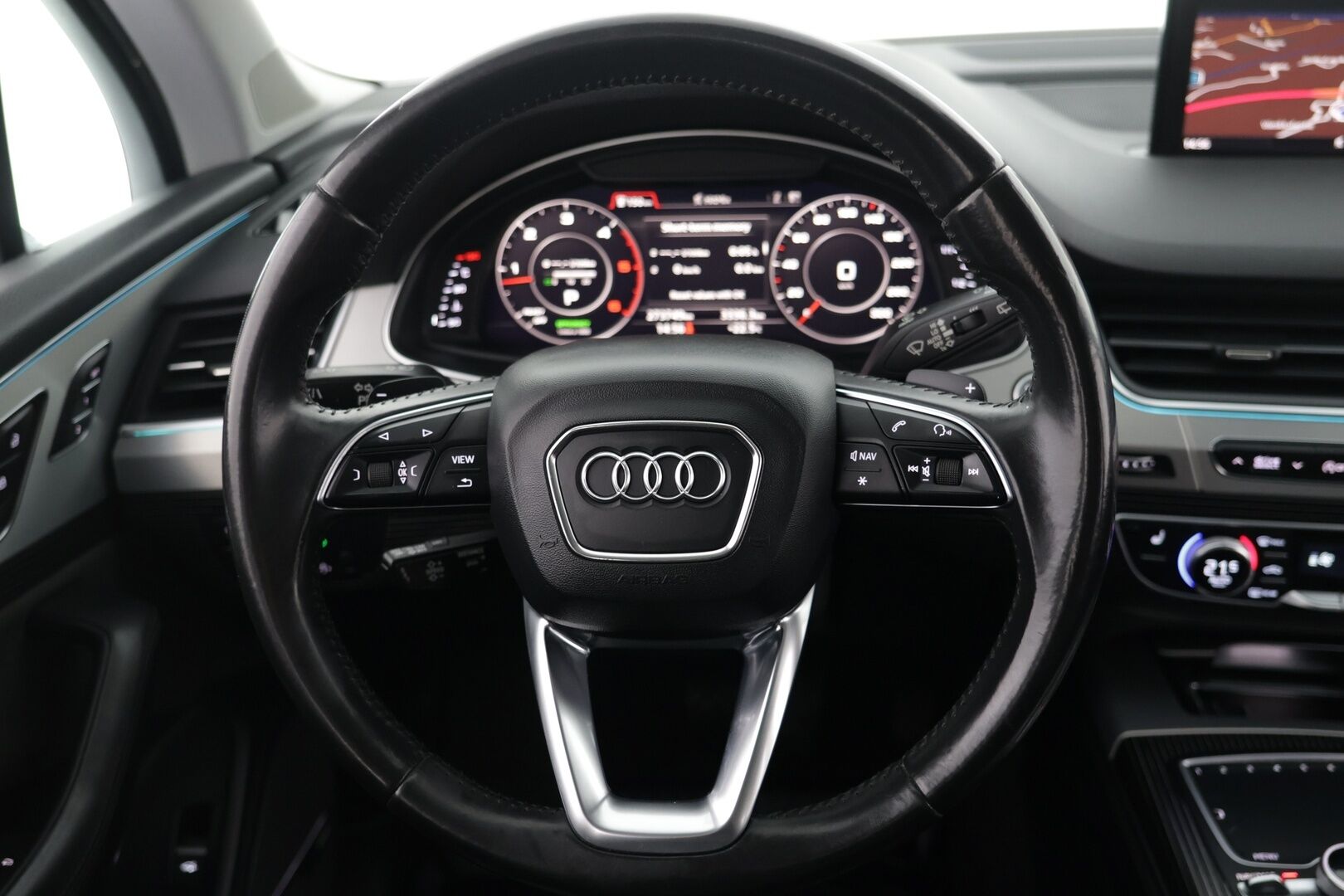 Audi Q7 2016 Business 3,0 V6 TDI 200 kW quattro tiptronic  *360 Kamera / Panoraama / BOSE äänentoisto / Muistipenkit / Ilma-alusta / 7.paik* - *360 Kamera / Panoraama / BOSE äänentoisto / Muistipenkit / Ilma-alusta / 7.paik*