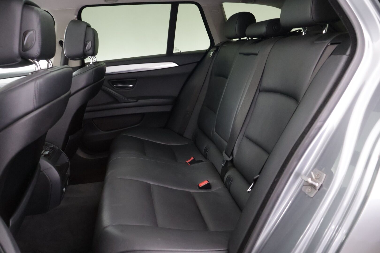 BMW 520 2012 F11 Touring 520d TwinPower Turbo A -  | Panorama | Nahkasisusta | Professional Navi | Sähköpenkit | P.tutkat | Pysäköintiavustin | Xenon |