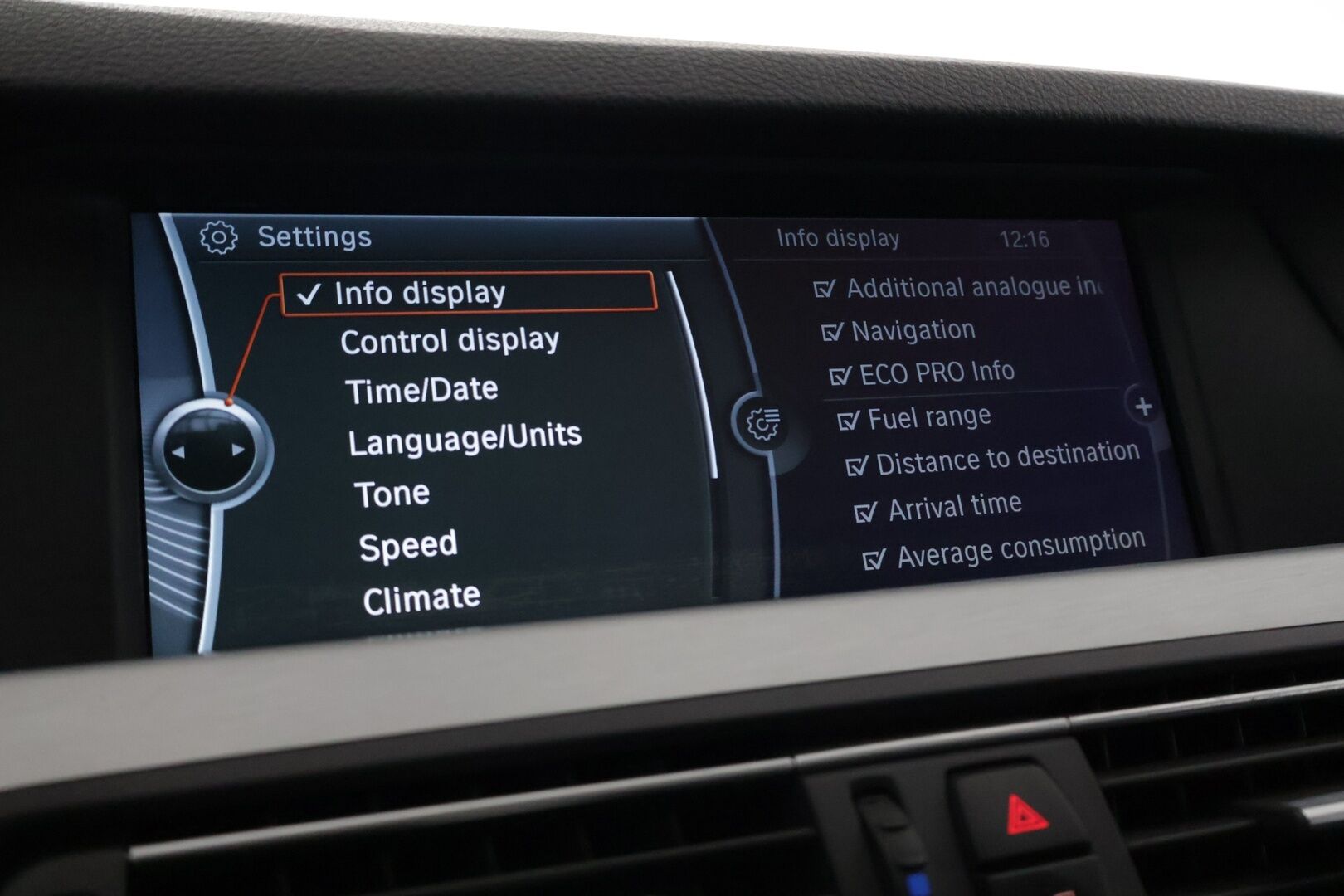 BMW 520 2012 F11 Touring 520d TwinPower Turbo A -  | Panorama | Nahkasisusta | Professional Navi | Sähköpenkit | P.tutkat | Pysäköintiavustin | Xenon |