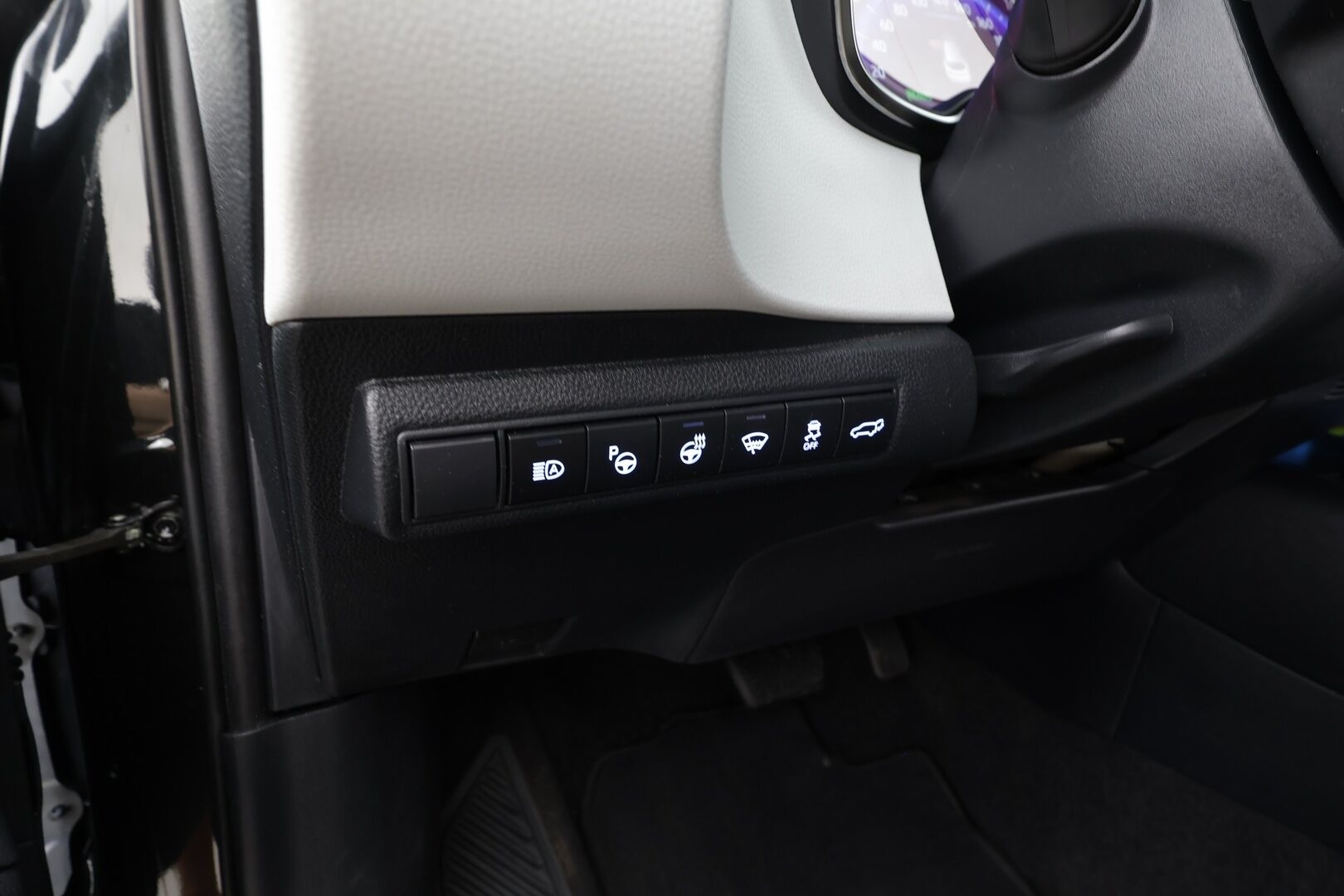 Toyota Corolla 2019 Touring Sports 1,8 Hybrid Style - | ACC | LED | P.Kamera | Kaistavahti | Navi | Keyless | Lohkolämmitin | Kahdet renkaat | Merkkihuollot | Suomi-auto | 