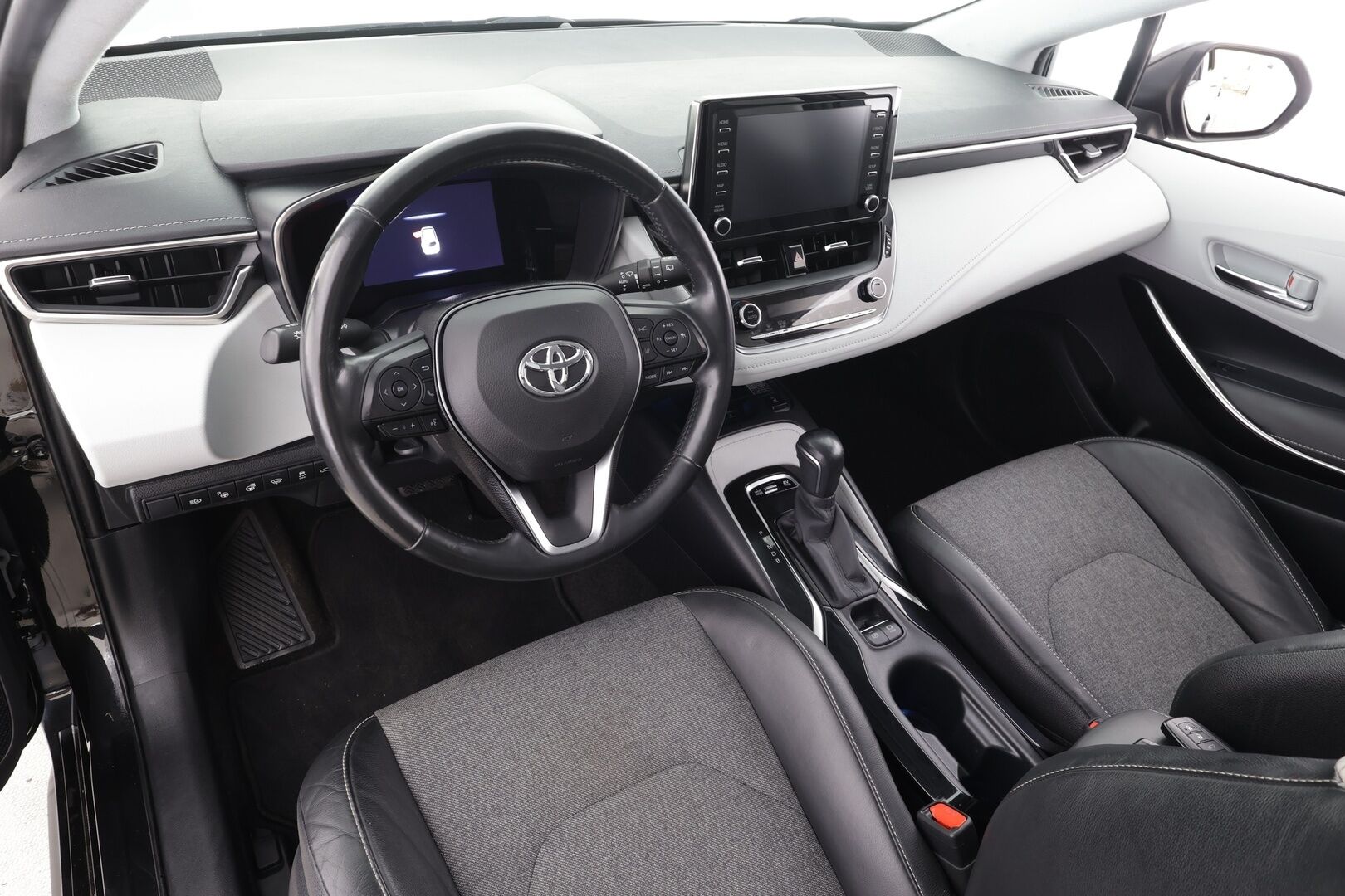 Toyota Corolla 2019 Touring Sports 1,8 Hybrid Style - | ACC | LED | P.Kamera | Kaistavahti | Navi | Keyless | Lohkolämmitin | Kahdet renkaat | Merkkihuollot | Suomi-auto | 