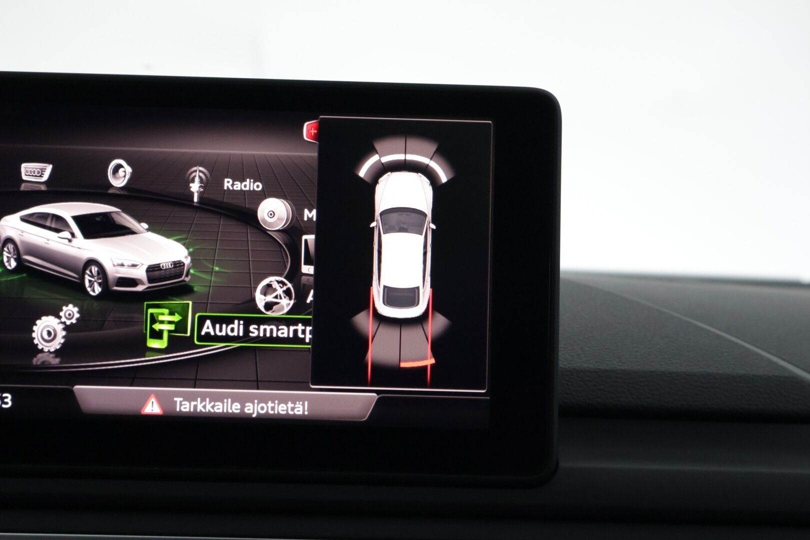 Audi A5 2019 Sportback Business Sport Comfort Edition 40 TDI 140 kW quattro S tronic *Koukku / Webasto / Tutkat / LED / Sähkökontti* - *Suomi-auto / 2x renkaat ja vanteet / Jakohihna vaihdettu 2025* - Osta nyt, maksa vasta ensi vuonna