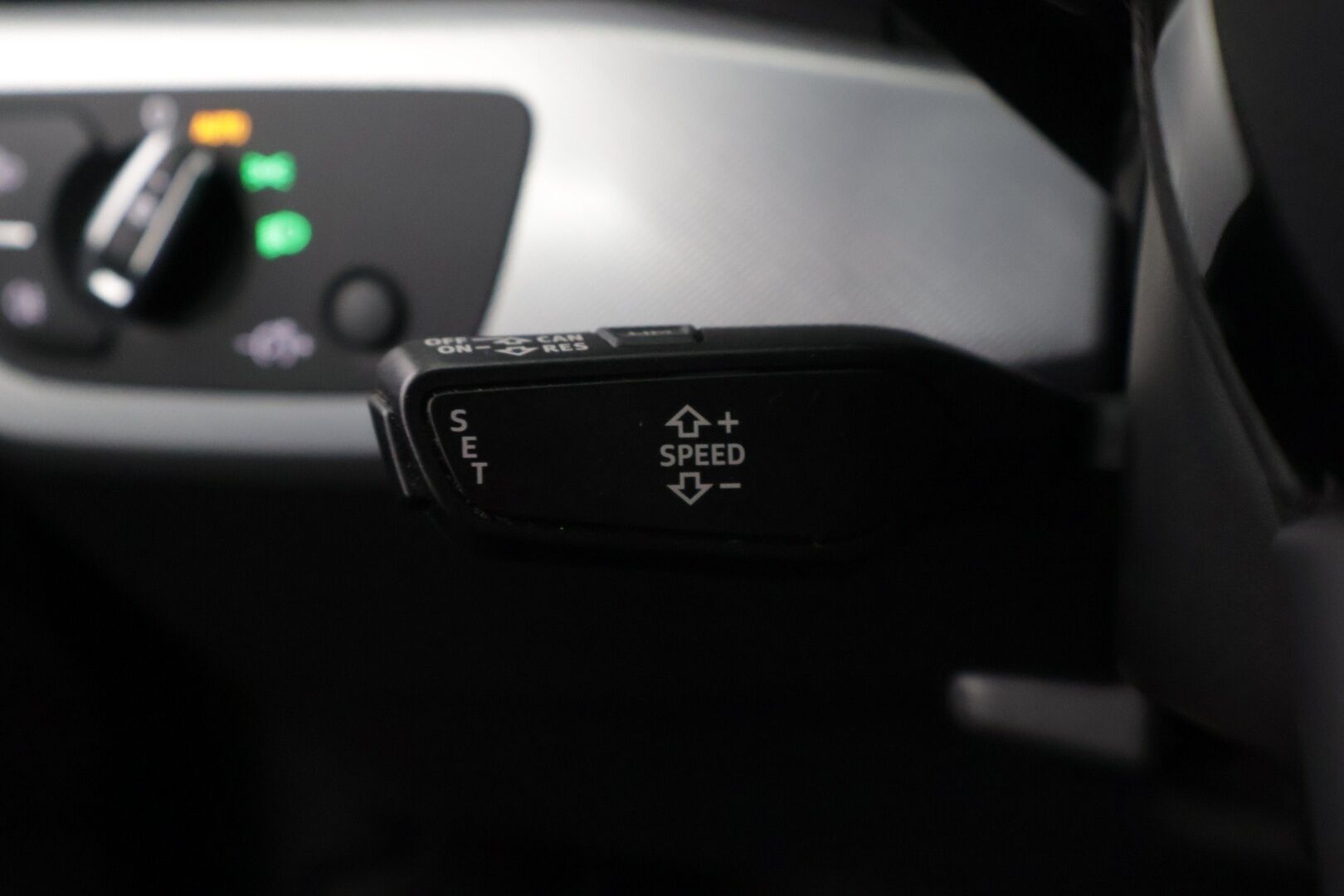 Audi A5 2019 Sportback Business Sport Comfort Edition 40 TDI 140 kW quattro S tronic *Koukku / Webasto / Tutkat / LED / Sähkökontti* - *Suomi-auto / 2x renkaat ja vanteet / Jakohihna vaihdettu 2025* - Osta nyt, maksa vasta ensi vuonna